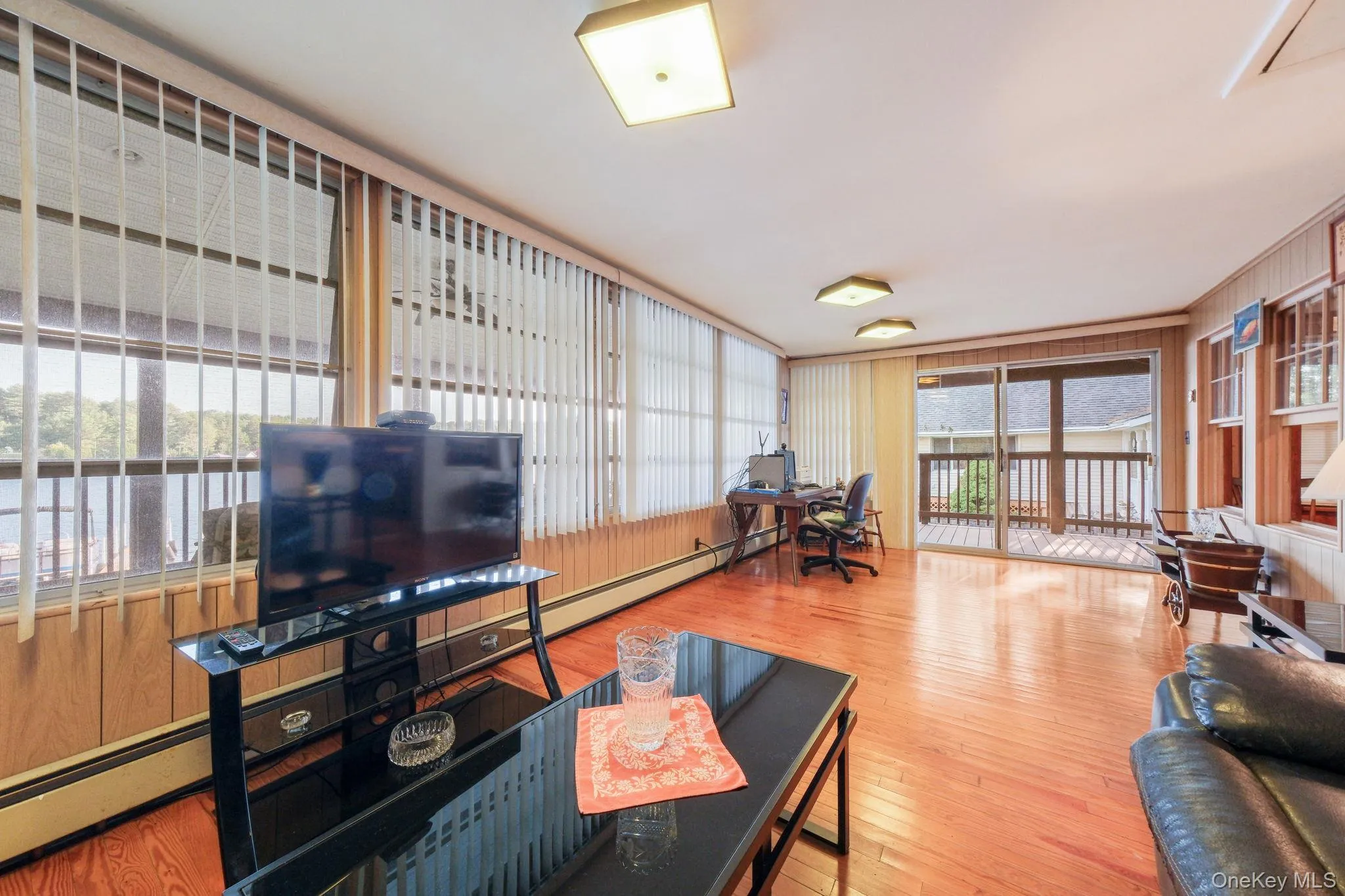 Livingroom. Livingroom.
