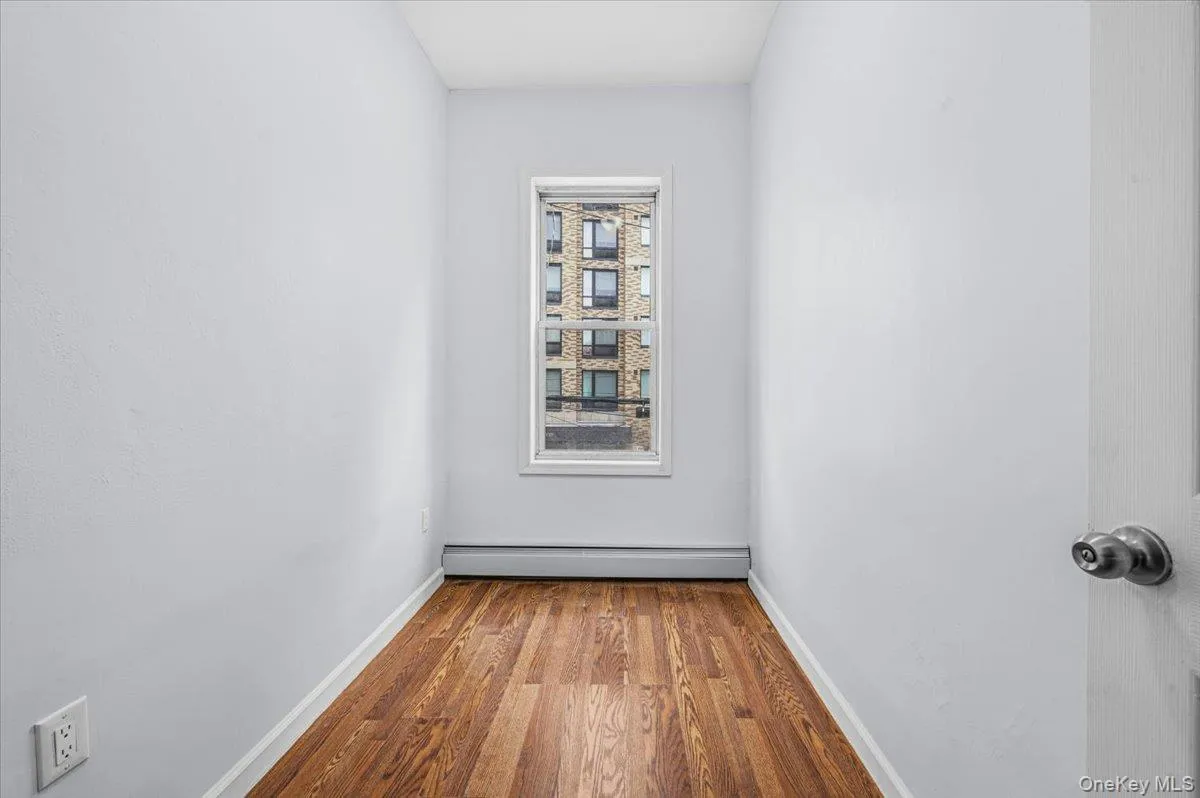 2050 Ryer Avenue, New York, NY, 4 Bedrooms Bedrooms, 7 Rooms Rooms,3 BathroomsBathrooms,Residential,For Rent,Ryer,0,1036237 2050 Ryer Avenue, New York, NY, 4 Bedrooms Bedrooms, 7 Rooms Rooms,3 BathroomsBathrooms,Residential,For Rent,Ryer,0,1036237