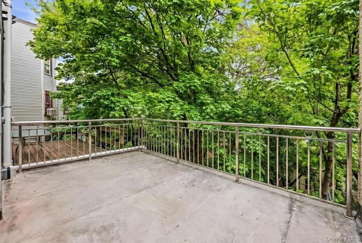 2050 Ryer Avenue, New York, NY, 4 Bedrooms Bedrooms, 7 Rooms Rooms,3 BathroomsBathrooms,Residential,For Rent,Ryer,0,1036237 2050 Ryer Avenue, New York, NY, 4 Bedrooms Bedrooms, 7 Rooms Rooms,3 BathroomsBathrooms,Residential,For Rent,Ryer,0,1036237