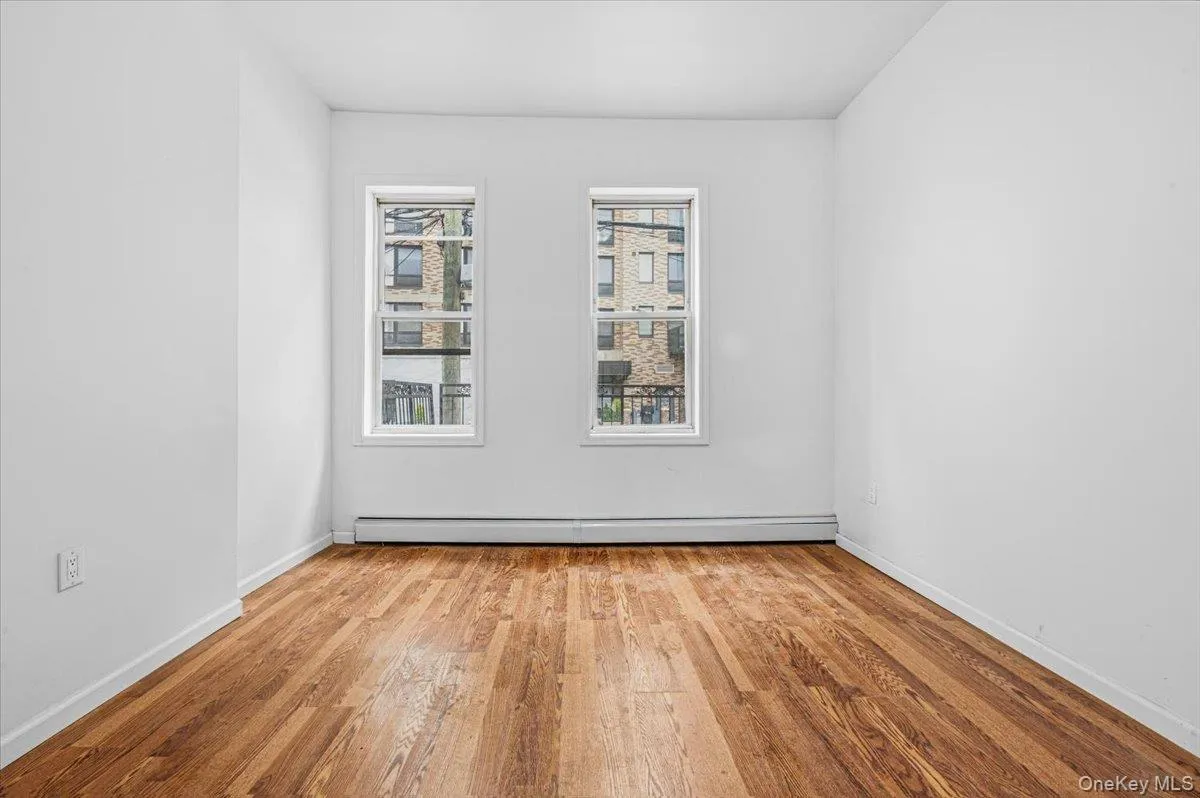 2050 Ryer Avenue, New York, NY, 4 Bedrooms Bedrooms, 7 Rooms Rooms,3 BathroomsBathrooms,Residential,For Rent,Ryer,0,1036237 2050 Ryer Avenue, New York, NY, 4 Bedrooms Bedrooms, 7 Rooms Rooms,3 BathroomsBathrooms,Residential,For Rent,Ryer,0,1036237