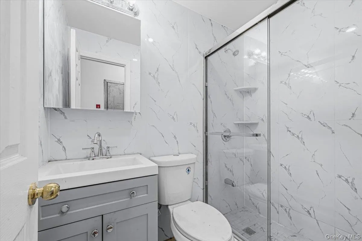 2050 Ryer Avenue, New York, NY, 4 Bedrooms Bedrooms, 7 Rooms Rooms,3 BathroomsBathrooms,Residential,For Rent,Ryer,0,1036237 2050 Ryer Avenue, New York, NY, 4 Bedrooms Bedrooms, 7 Rooms Rooms,3 BathroomsBathrooms,Residential,For Rent,Ryer,0,1036237