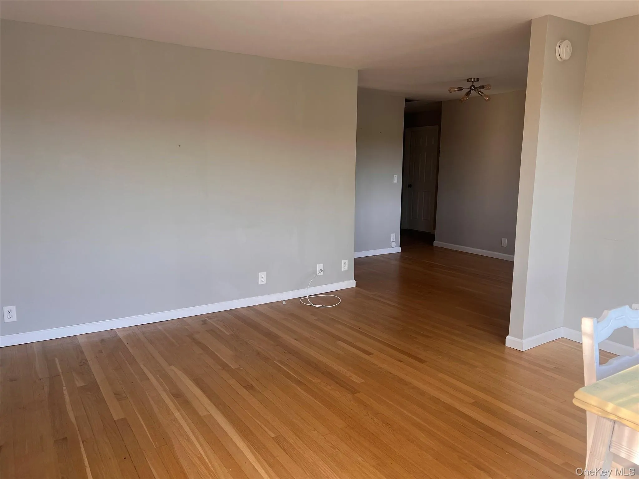 1375 Main Street, Riverhead, NY, 2 Bedrooms Bedrooms, 5 Rooms Rooms,1 BathroomBathrooms,Residential Lease,For Rent,Main,0,1036238 1375 Main Street, Riverhead, NY, 2 Bedrooms Bedrooms, 5 Rooms Rooms,1 BathroomBathrooms,Residential Lease,For Rent,Main,0,1036238