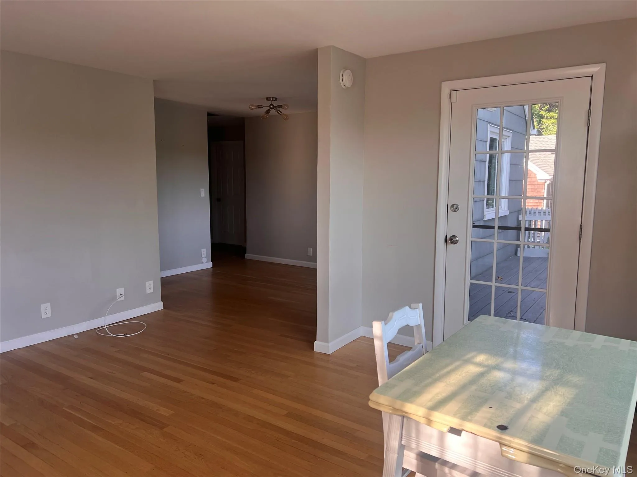 1375 Main Street, Riverhead, NY, 2 Bedrooms Bedrooms, 5 Rooms Rooms,1 BathroomBathrooms,Residential Lease,For Rent,Main,0,1036238 1375 Main Street, Riverhead, NY, 2 Bedrooms Bedrooms, 5 Rooms Rooms,1 BathroomBathrooms,Residential Lease,For Rent,Main,0,1036238