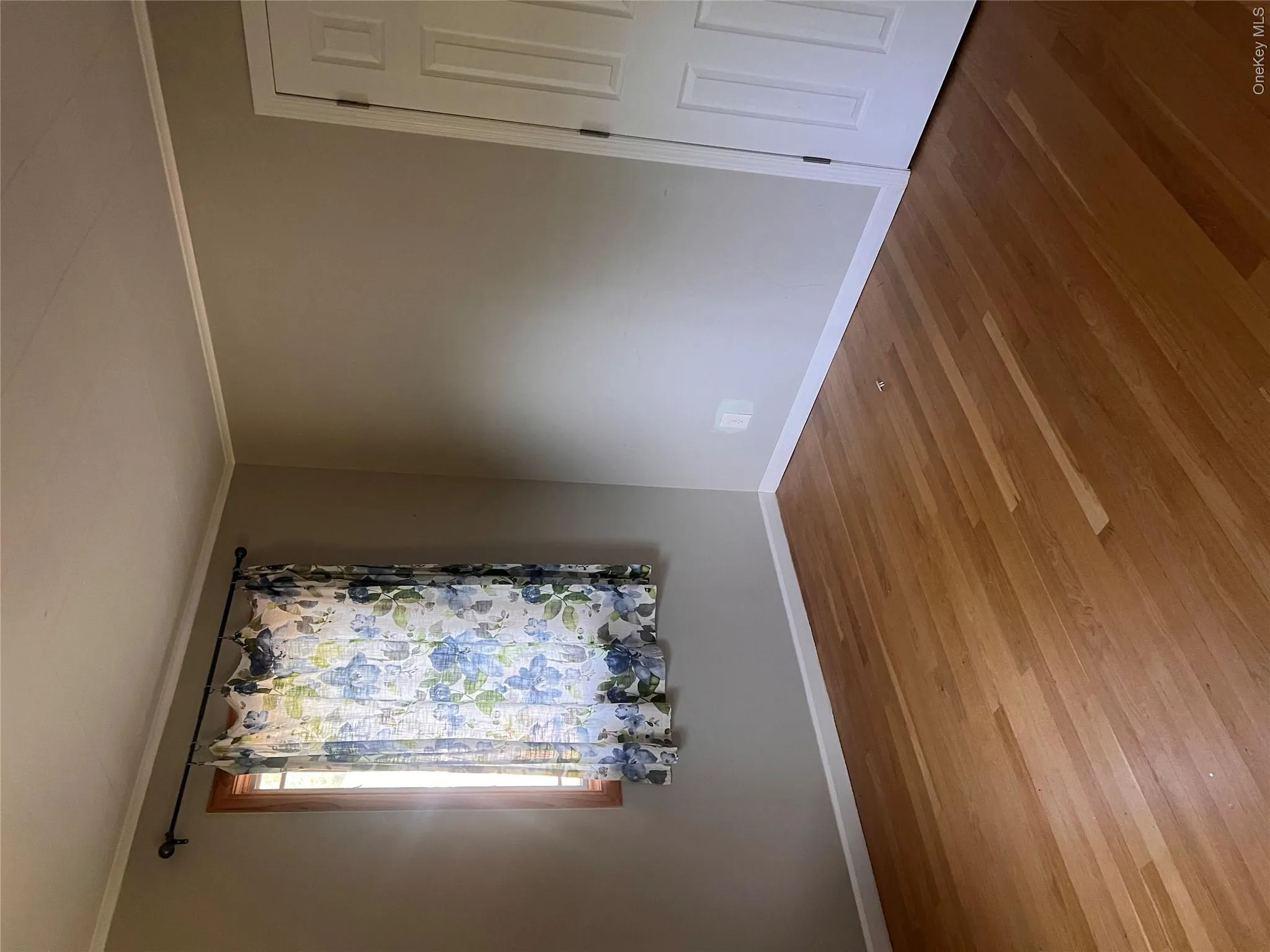 1375 Main Street, Riverhead, NY, 2 Bedrooms Bedrooms, 5 Rooms Rooms,1 BathroomBathrooms,Residential Lease,For Rent,Main,0,1036238 1375 Main Street, Riverhead, NY, 2 Bedrooms Bedrooms, 5 Rooms Rooms,1 BathroomBathrooms,Residential Lease,For Rent,Main,0,1036238