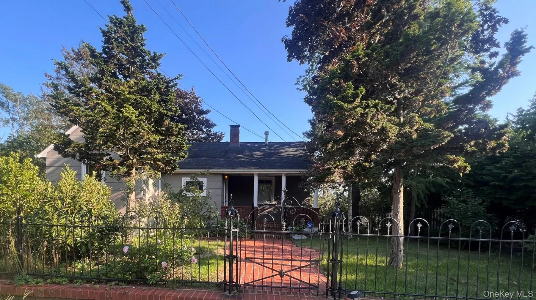 1375 Main Street, Riverhead, NY, 2 Bedrooms Bedrooms, 5 Rooms Rooms,1 BathroomBathrooms,Residential Lease,For Rent,Main,0,1036238 1375 Main Street, Riverhead, NY, 2 Bedrooms Bedrooms, 5 Rooms Rooms,1 BathroomBathrooms,Residential Lease,For Rent,Main,0,1036238