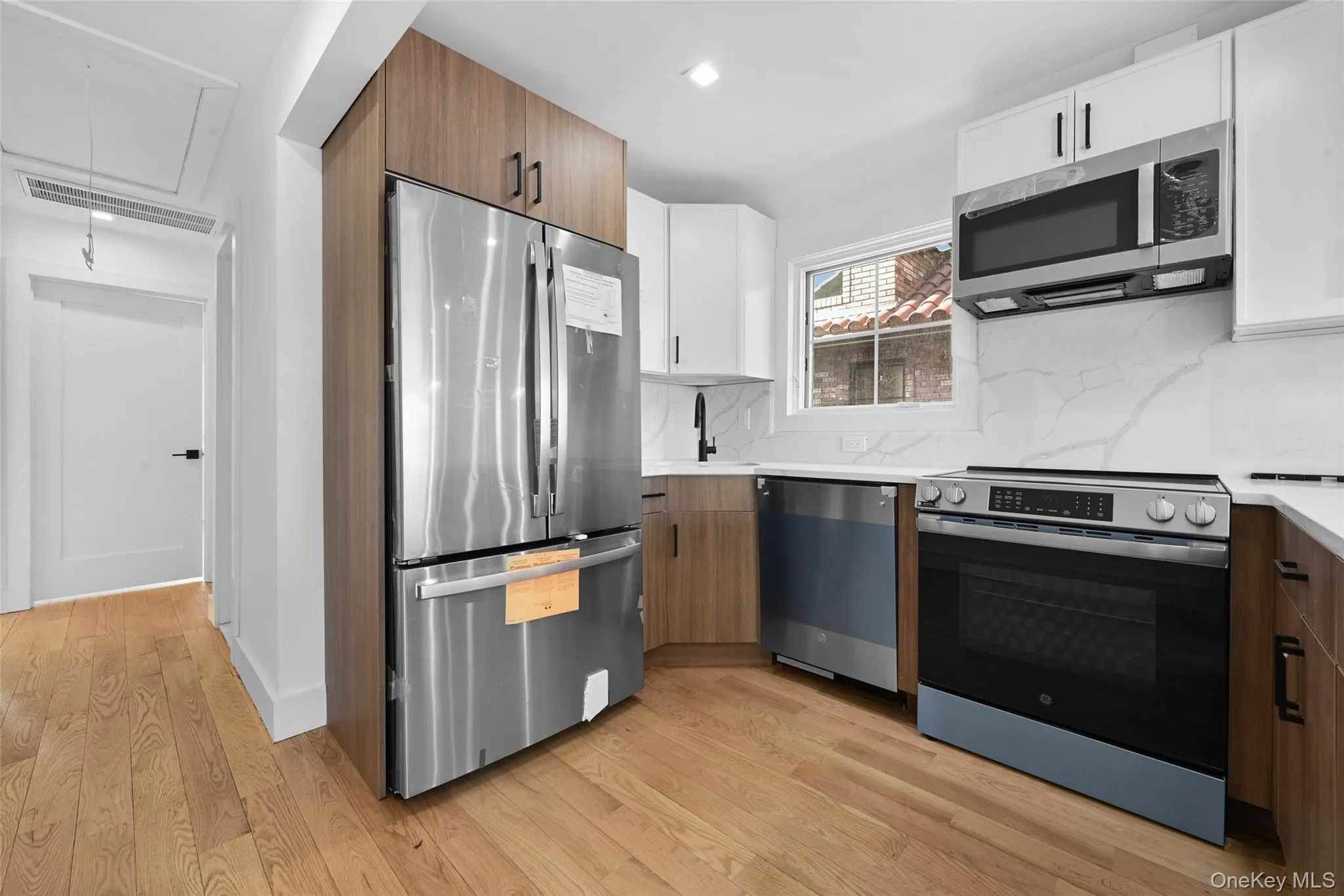 38-40 215 Street, New York, NY, 3 Bedrooms Bedrooms, 6 Rooms Rooms,2 BathroomsBathrooms,Residential Lease,For Rent,215,0,1036246 38-40 215 Street, New York, NY, 3 Bedrooms Bedrooms, 6 Rooms Rooms,2 BathroomsBathrooms,Residential Lease,For Rent,215,0,1036246