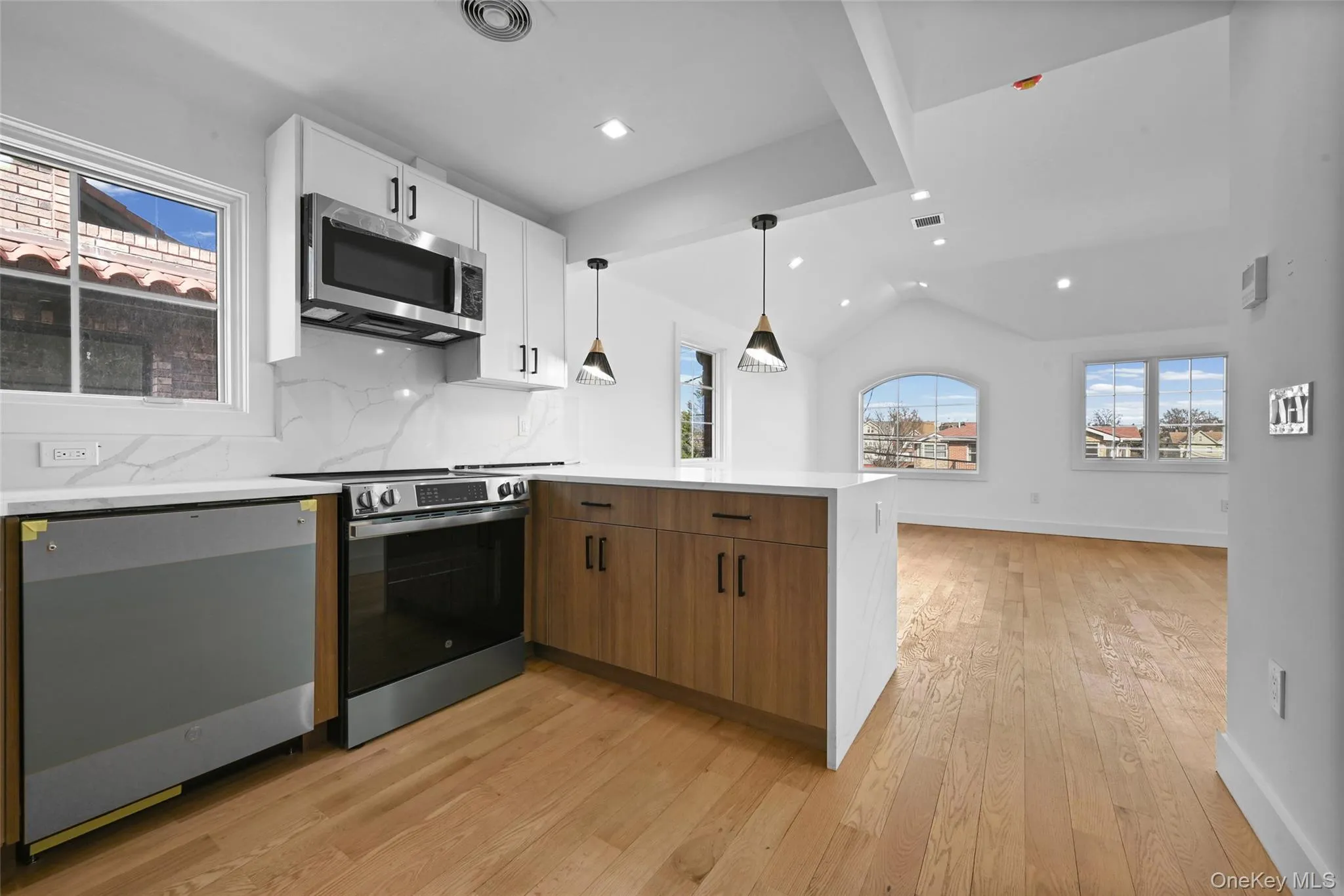38-40 215 Street, New York, NY, 3 Bedrooms Bedrooms, 6 Rooms Rooms,2 BathroomsBathrooms,Residential Lease,For Rent,215,0,1036246 38-40 215 Street, New York, NY, 3 Bedrooms Bedrooms, 6 Rooms Rooms,2 BathroomsBathrooms,Residential Lease,For Rent,215,0,1036246