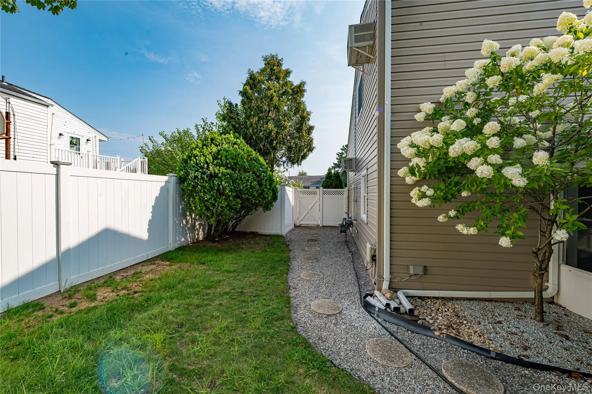 105 Rumford Road, Smithtown, NY, 4 Bedrooms Bedrooms, 8 Rooms Rooms,1 BathroomBathrooms,Residential,For Rent,Rumford,0,1036247 105 Rumford Road, Smithtown, NY, 4 Bedrooms Bedrooms, 8 Rooms Rooms,1 BathroomBathrooms,Residential,For Rent,Rumford,0,1036247