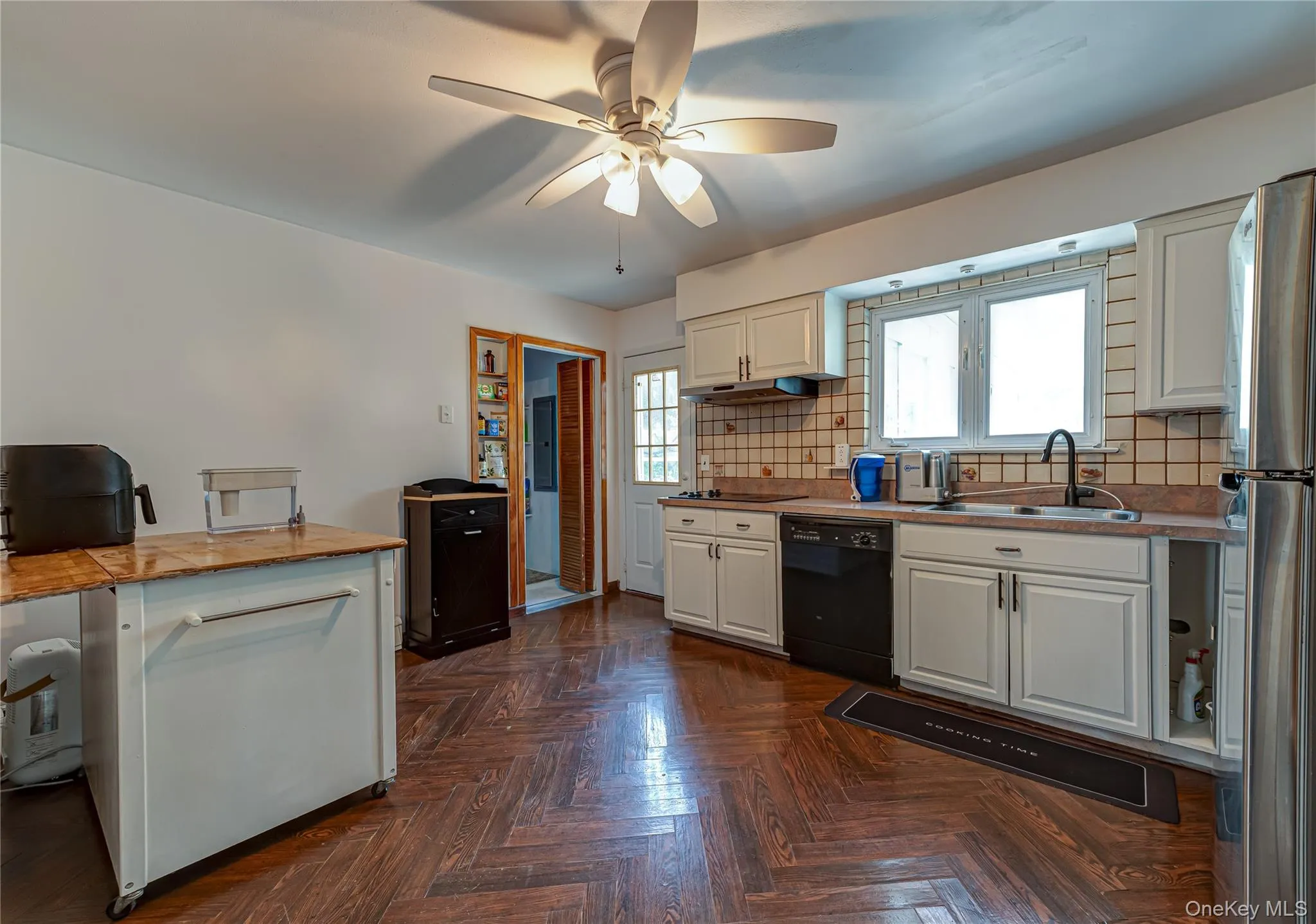 105 Rumford Road, Smithtown, NY, 4 Bedrooms Bedrooms, 8 Rooms Rooms,1 BathroomBathrooms,Residential,For Rent,Rumford,0,1036247 105 Rumford Road, Smithtown, NY, 4 Bedrooms Bedrooms, 8 Rooms Rooms,1 BathroomBathrooms,Residential,For Rent,Rumford,0,1036247