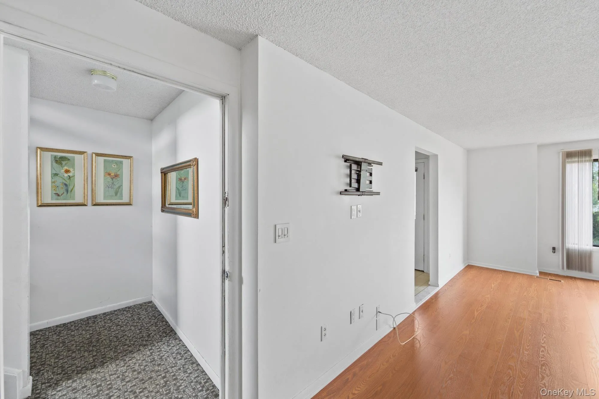 5 Kings Court, Clarkstown, NY, 1 Bedroom Bedrooms, 4 Rooms Rooms,1 BathroomBathrooms,Residential,For Rent,Kings,0,1036249 5 Kings Court, Clarkstown, NY, 1 Bedroom Bedrooms, 4 Rooms Rooms,1 BathroomBathrooms,Residential,For Rent,Kings,0,1036249