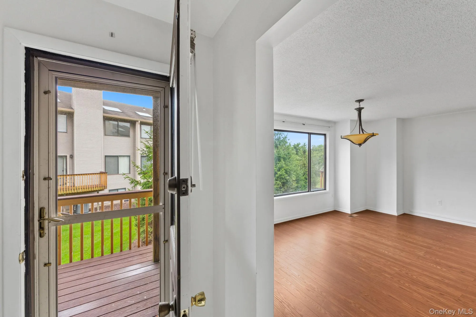5 Kings Court, Clarkstown, NY, 1 Bedroom Bedrooms, 4 Rooms Rooms,1 BathroomBathrooms,Residential,For Rent,Kings,0,1036249 5 Kings Court, Clarkstown, NY, 1 Bedroom Bedrooms, 4 Rooms Rooms,1 BathroomBathrooms,Residential,For Rent,Kings,0,1036249