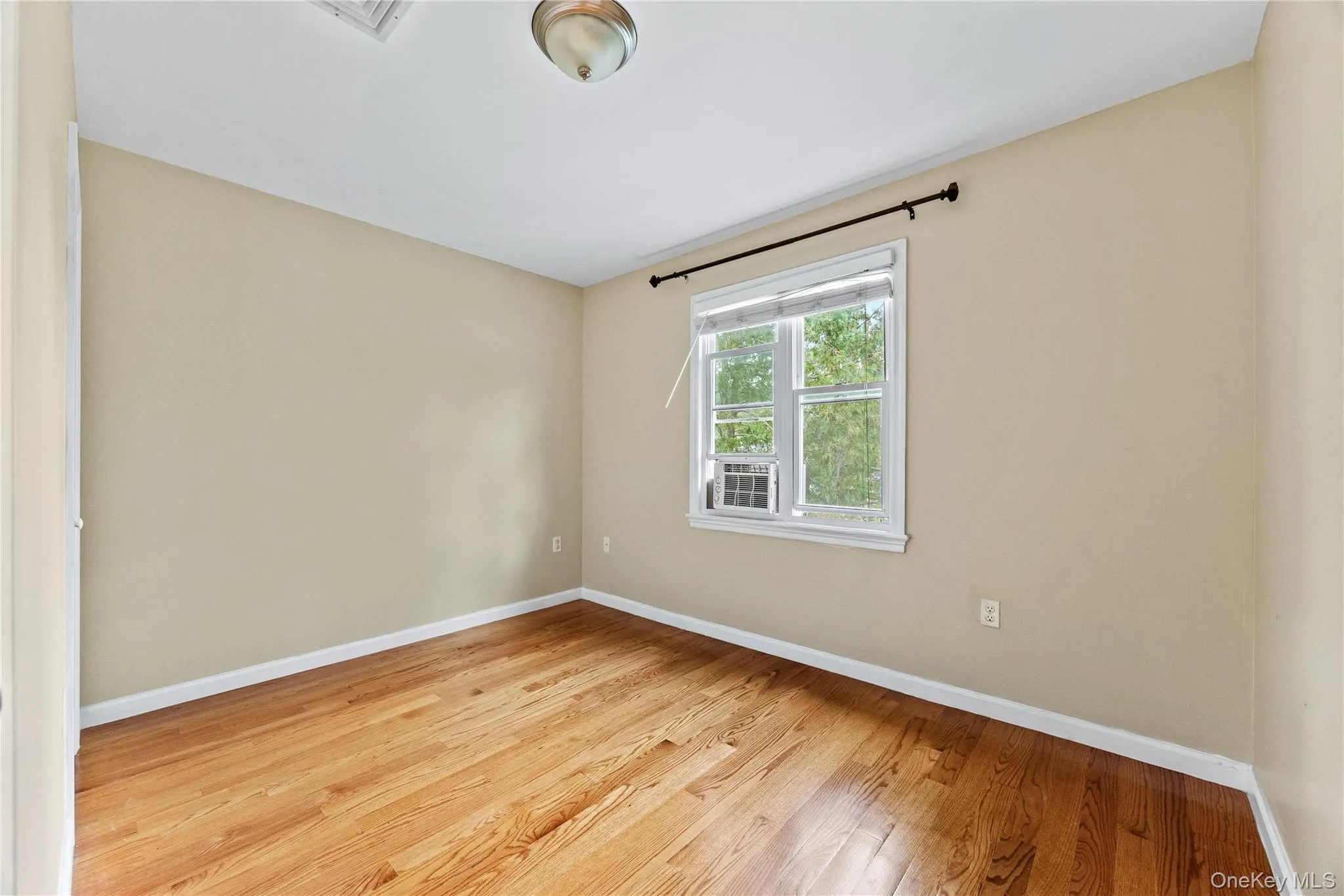 164-31 Underhill Avenue, New York, NY, 4 Bedrooms Bedrooms, 10 Rooms Rooms,3 BathroomsBathrooms,Residential Lease,For Rent,Underhill,0,1036250 164-31 Underhill Avenue, New York, NY, 4 Bedrooms Bedrooms, 10 Rooms Rooms,3 BathroomsBathrooms,Residential Lease,For Rent,Underhill,0,1036250