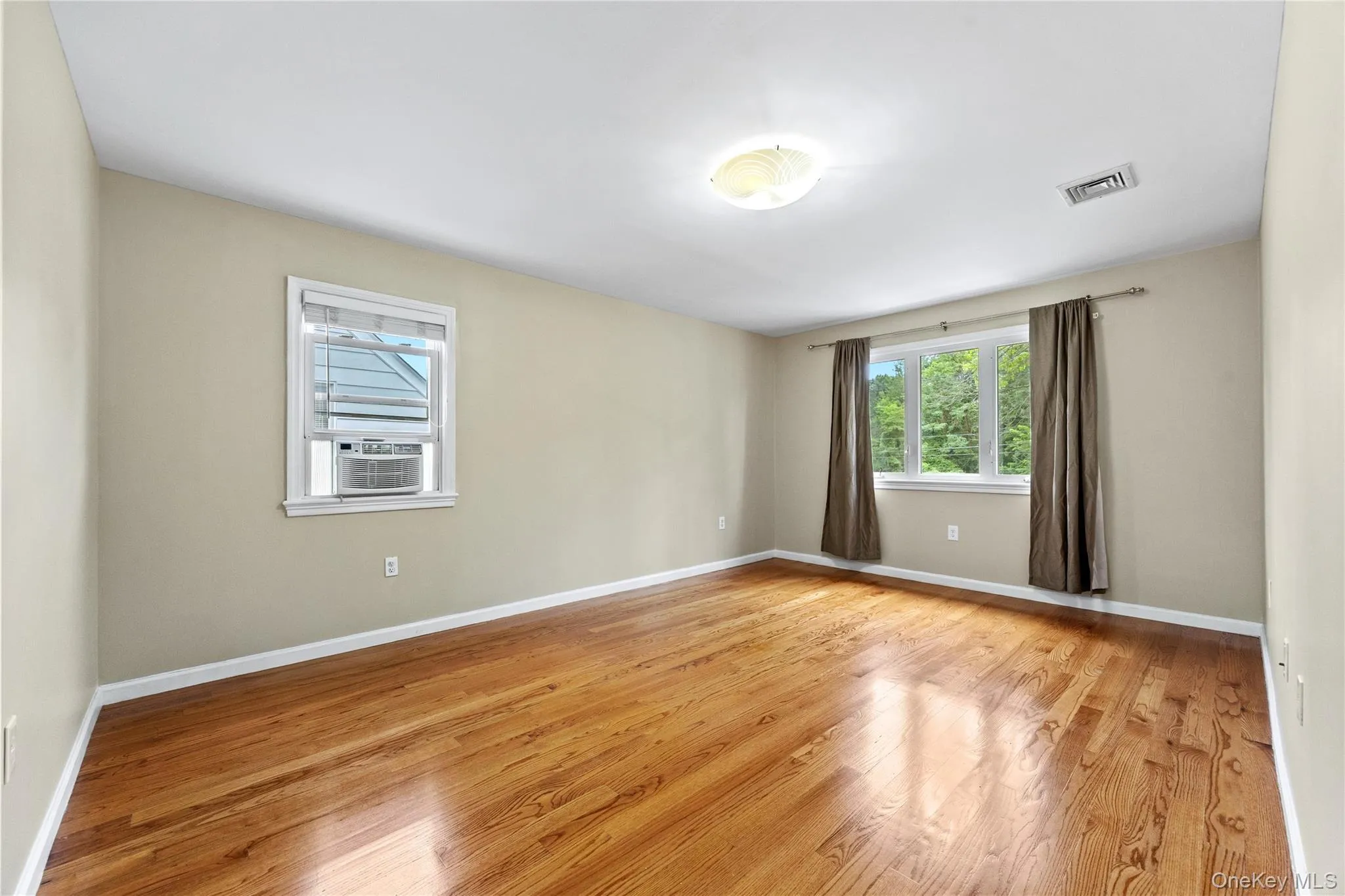 164-31 Underhill Avenue, New York, NY, 4 Bedrooms Bedrooms, 10 Rooms Rooms,3 BathroomsBathrooms,Residential Lease,For Rent,Underhill,0,1036250 164-31 Underhill Avenue, New York, NY, 4 Bedrooms Bedrooms, 10 Rooms Rooms,3 BathroomsBathrooms,Residential Lease,For Rent,Underhill,0,1036250