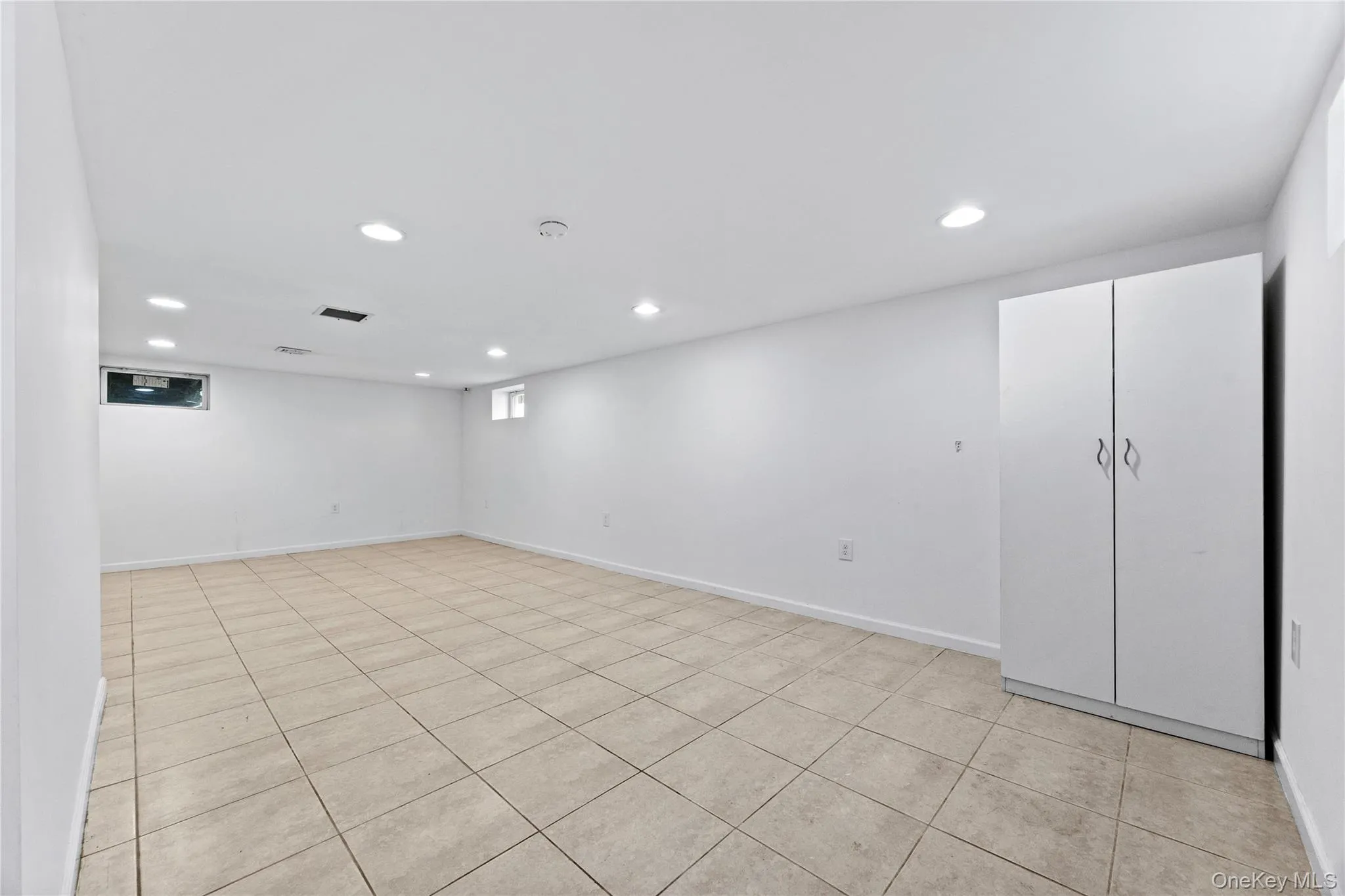 164-31 Underhill Avenue, New York, NY, 4 Bedrooms Bedrooms, 10 Rooms Rooms,3 BathroomsBathrooms,Residential Lease,For Rent,Underhill,0,1036250 164-31 Underhill Avenue, New York, NY, 4 Bedrooms Bedrooms, 10 Rooms Rooms,3 BathroomsBathrooms,Residential Lease,For Rent,Underhill,0,1036250