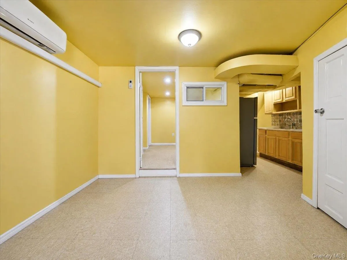 937 Duncan Street, New York, NY, 3 Bedrooms Bedrooms, 6 Rooms Rooms,1 BathroomBathrooms,Residential,For Rent,Duncan,0,1036251 937 Duncan Street, New York, NY, 3 Bedrooms Bedrooms, 6 Rooms Rooms,1 BathroomBathrooms,Residential,For Rent,Duncan,0,1036251