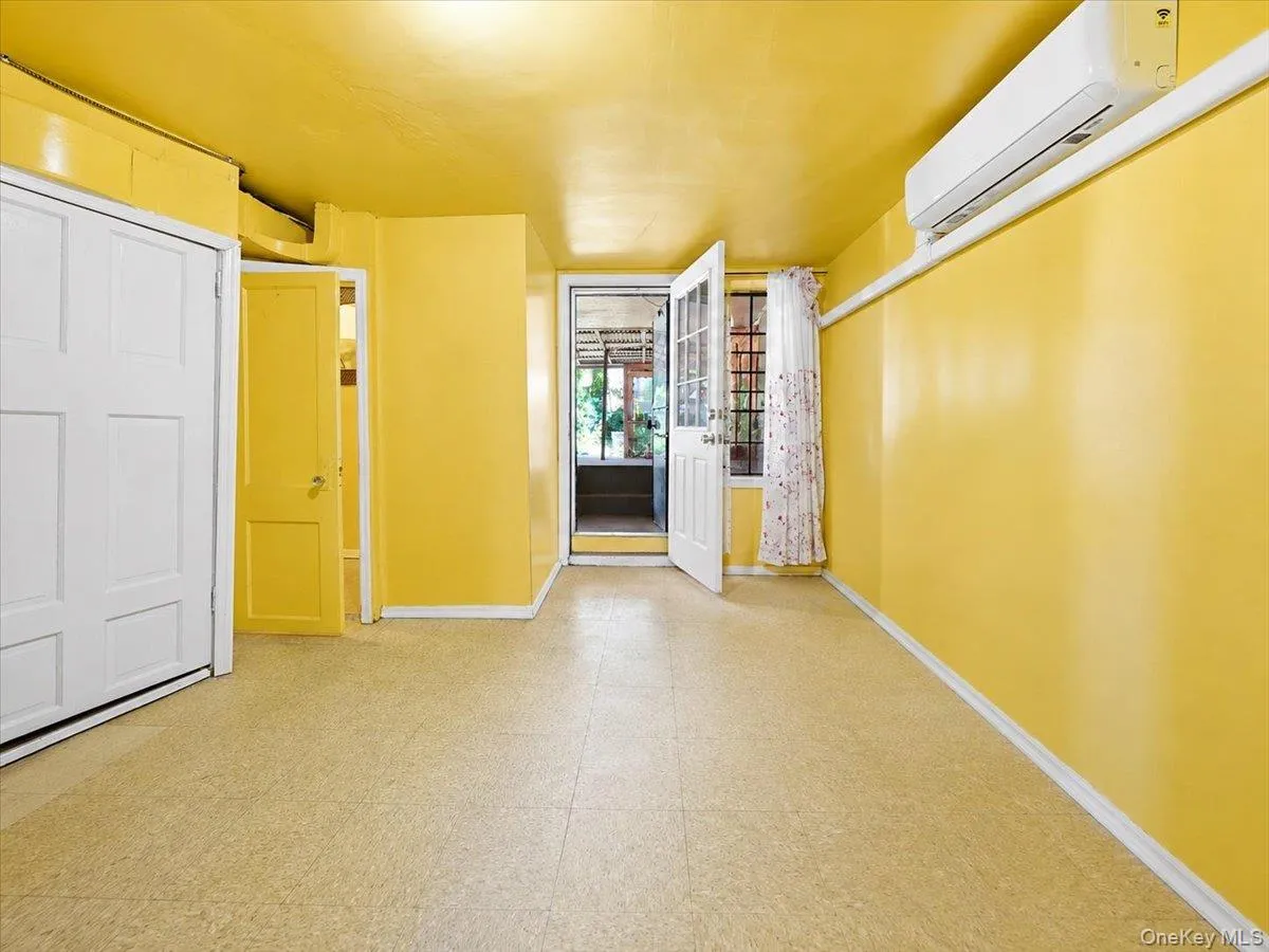 937 Duncan Street, New York, NY, 3 Bedrooms Bedrooms, 6 Rooms Rooms,1 BathroomBathrooms,Residential,For Rent,Duncan,0,1036251 937 Duncan Street, New York, NY, 3 Bedrooms Bedrooms, 6 Rooms Rooms,1 BathroomBathrooms,Residential,For Rent,Duncan,0,1036251