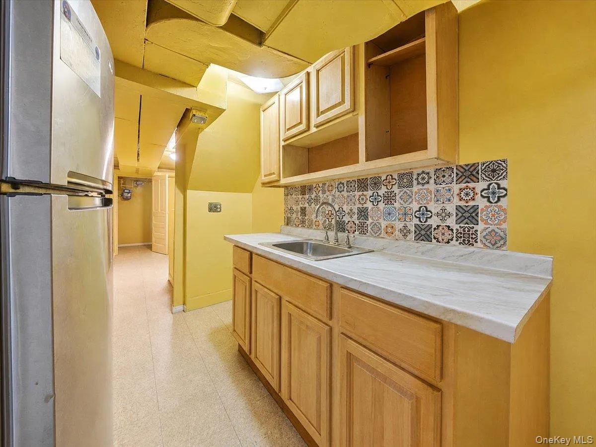 937 Duncan Street, New York, NY, 3 Bedrooms Bedrooms, 6 Rooms Rooms,1 BathroomBathrooms,Residential,For Rent,Duncan,0,1036251 937 Duncan Street, New York, NY, 3 Bedrooms Bedrooms, 6 Rooms Rooms,1 BathroomBathrooms,Residential,For Rent,Duncan,0,1036251