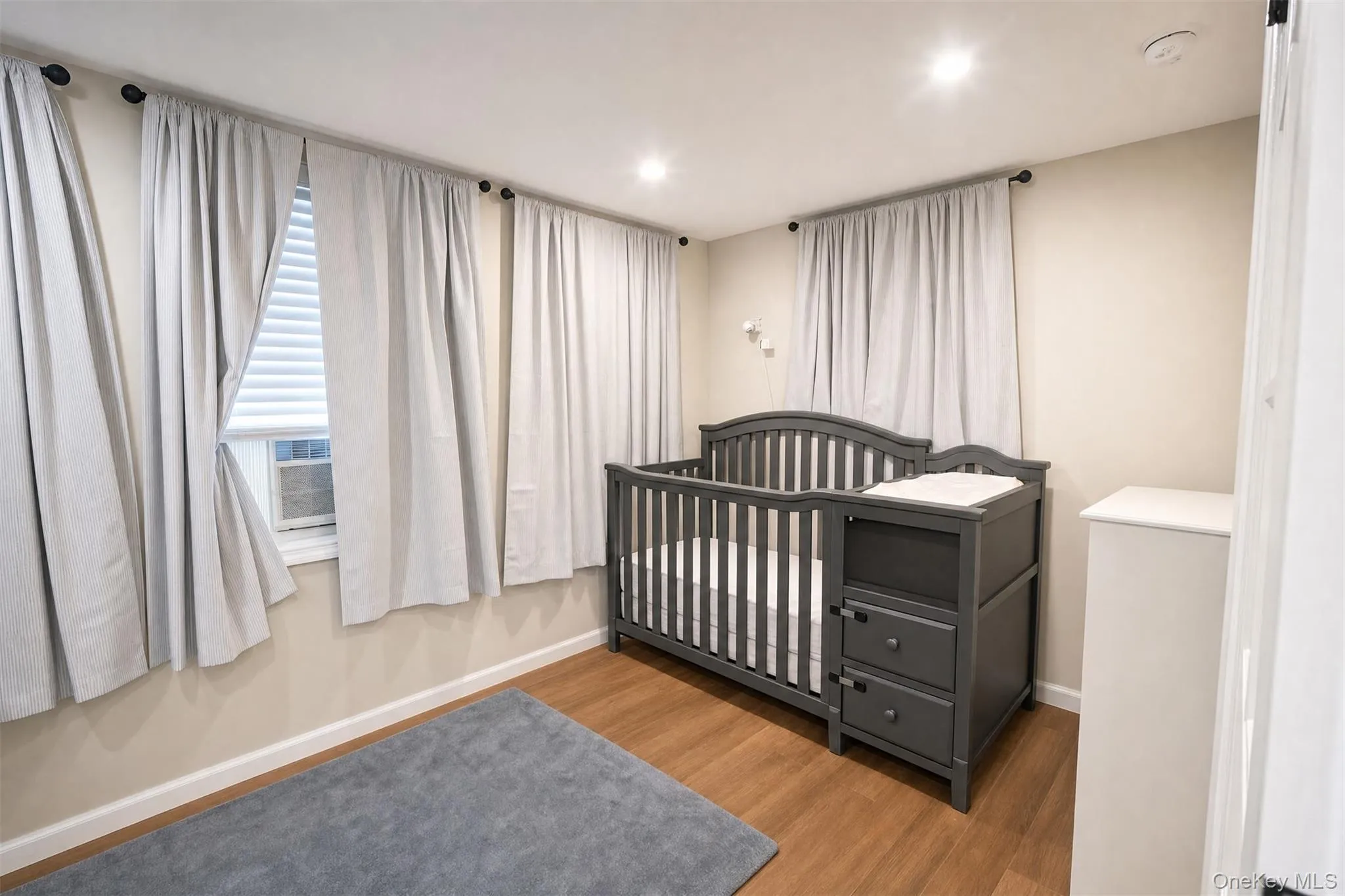 12 14th Road, New York, NY, 3 Bedrooms Bedrooms, 5 Rooms Rooms,2 BathroomsBathrooms,Residential,For Rent,14th,0,1036252 12 14th Road, New York, NY, 3 Bedrooms Bedrooms, 5 Rooms Rooms,2 BathroomsBathrooms,Residential,For Rent,14th,0,1036252