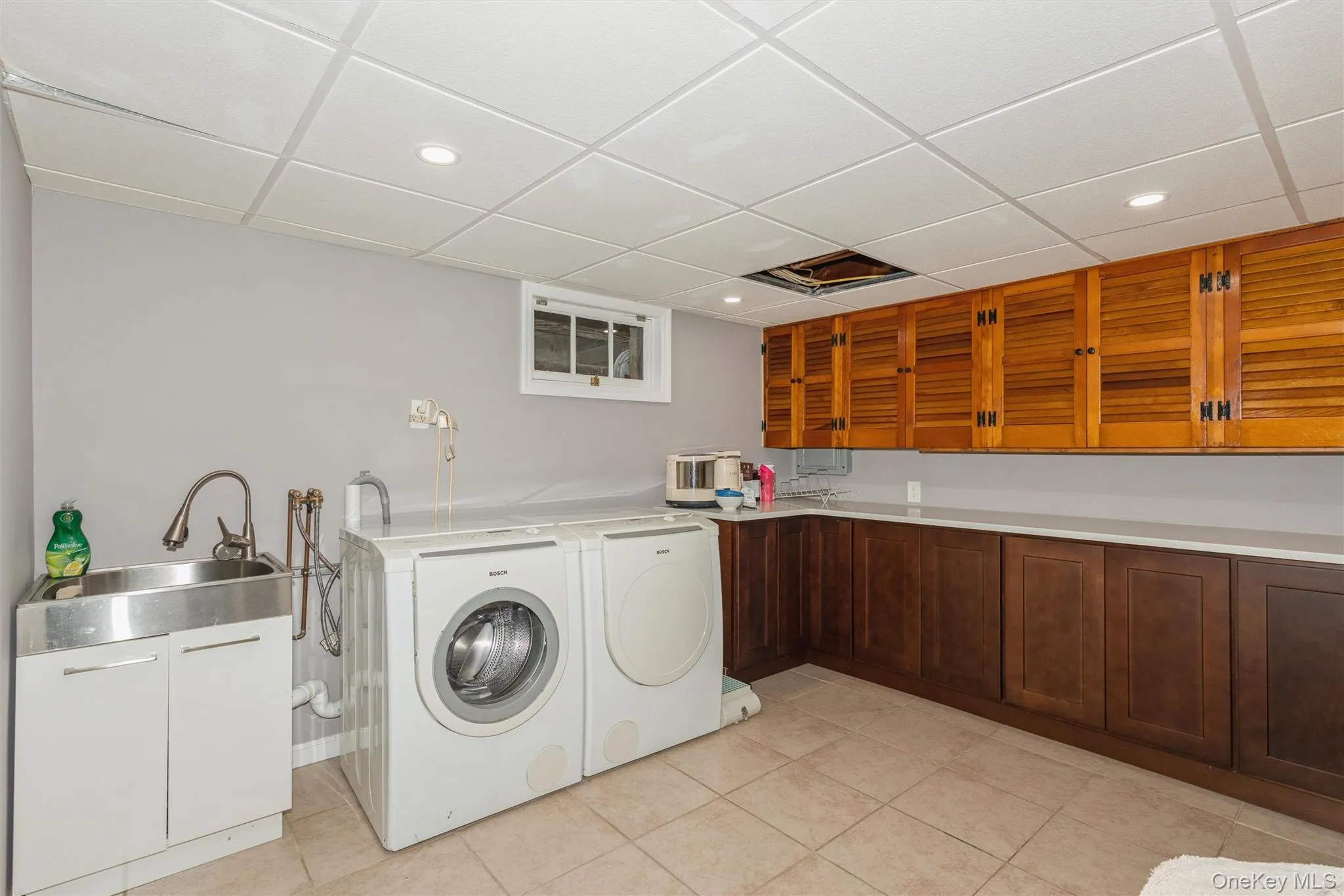 Laundry area Laundry area