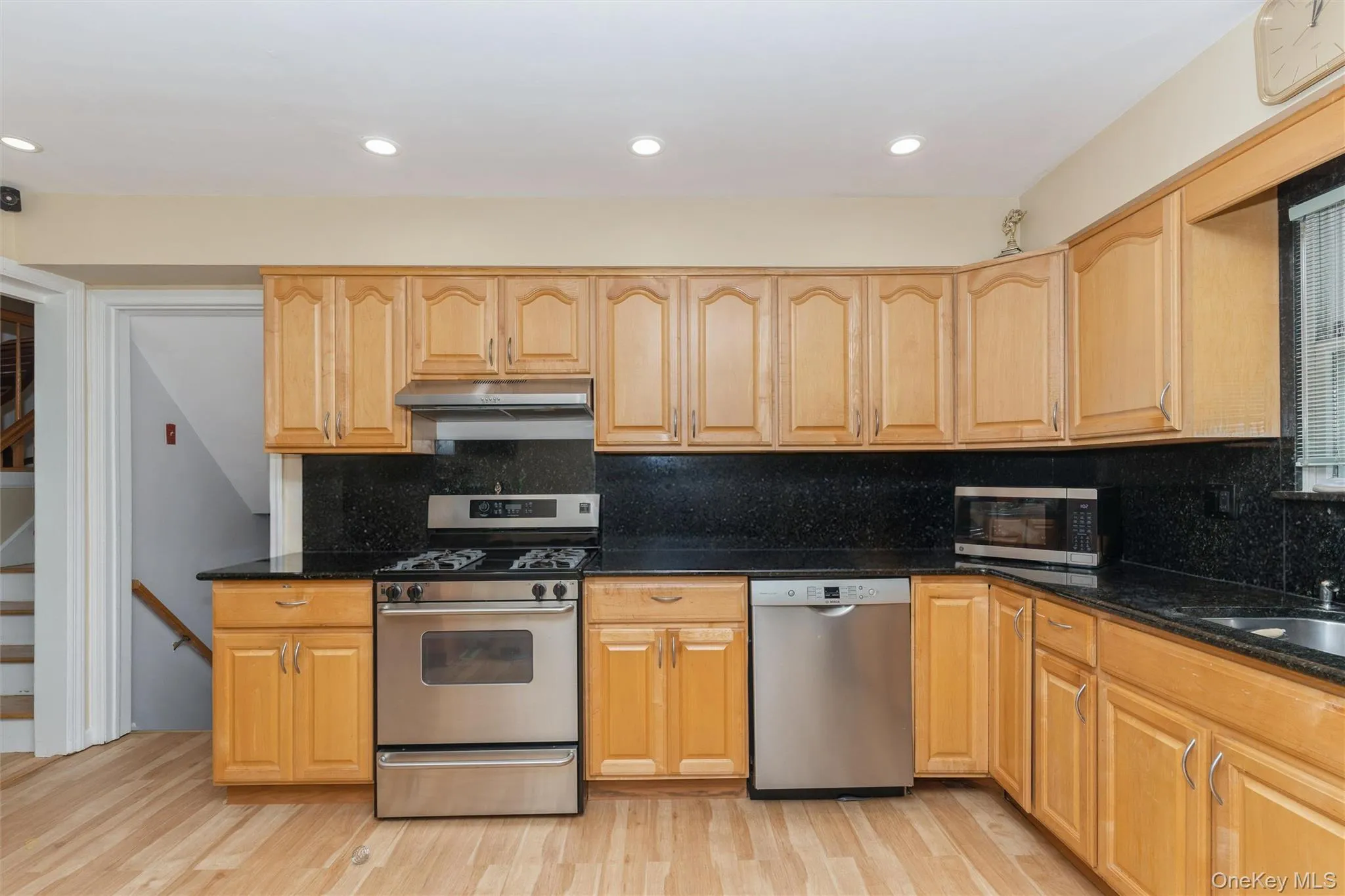 148 Lincoln Street, Hempstead, NY, 4 Bedrooms Bedrooms, 8 Rooms Rooms,3 BathroomsBathrooms,Residential Lease,For Rent,Lincoln,0,1036254 148 Lincoln Street, Hempstead, NY, 4 Bedrooms Bedrooms, 8 Rooms Rooms,3 BathroomsBathrooms,Residential Lease,For Rent,Lincoln,0,1036254
