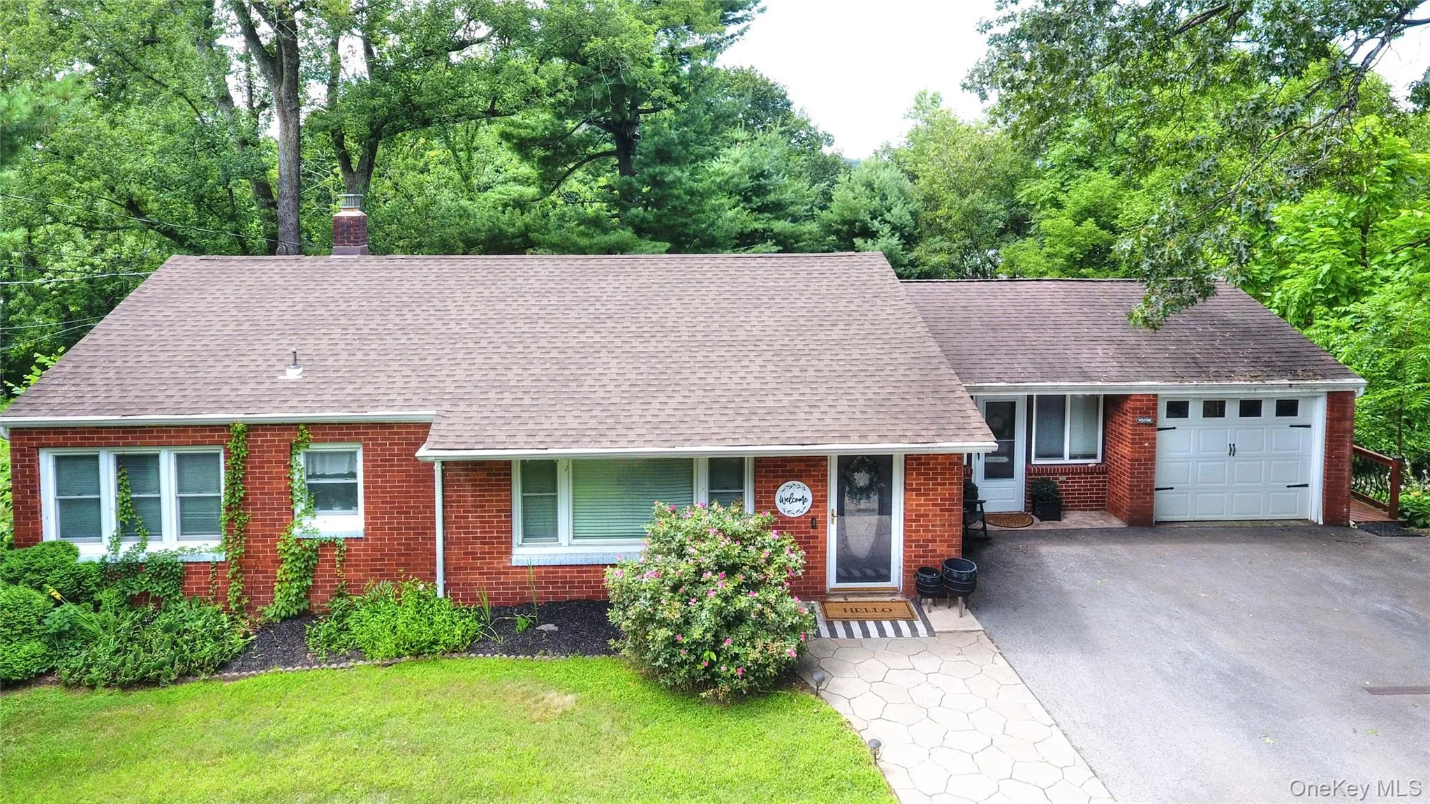 10 Oak Ridge Drive, New Windsor, NY, 3 Bedrooms Bedrooms, 7 Rooms Rooms,2 BathroomsBathrooms,Residential,For Rent,Oak Ridge,0,1036255 10 Oak Ridge Drive, New Windsor, NY, 3 Bedrooms Bedrooms, 7 Rooms Rooms,2 BathroomsBathrooms,Residential,For Rent,Oak Ridge,0,1036255