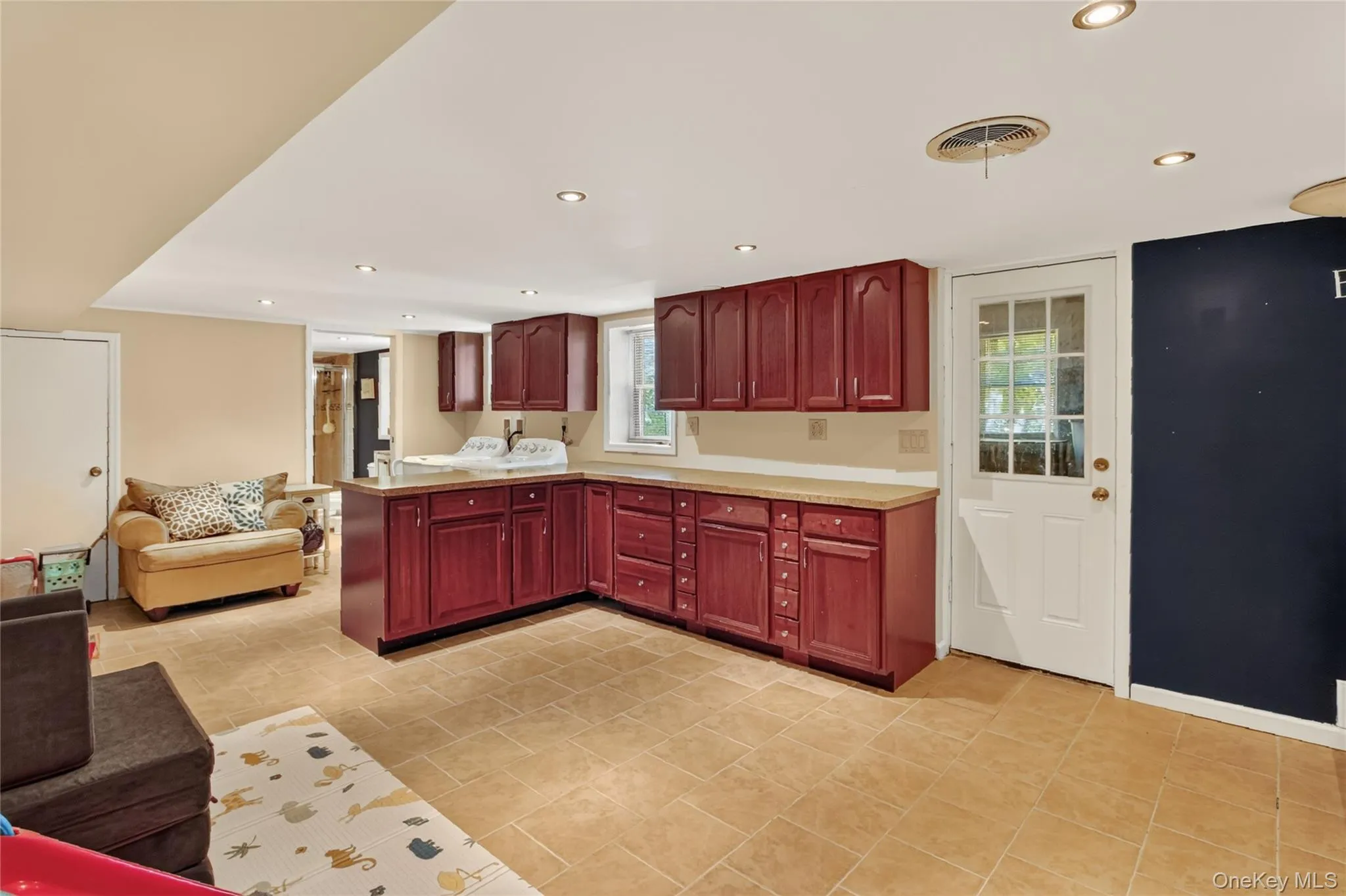 10 Oak Ridge Drive, New Windsor, NY, 3 Bedrooms Bedrooms, 7 Rooms Rooms,2 BathroomsBathrooms,Residential,For Rent,Oak Ridge,0,1036255 10 Oak Ridge Drive, New Windsor, NY, 3 Bedrooms Bedrooms, 7 Rooms Rooms,2 BathroomsBathrooms,Residential,For Rent,Oak Ridge,0,1036255