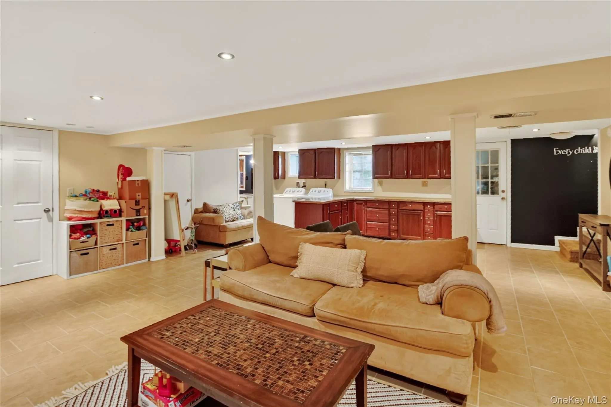 10 Oak Ridge Drive, New Windsor, NY, 3 Bedrooms Bedrooms, 7 Rooms Rooms,2 BathroomsBathrooms,Residential,For Rent,Oak Ridge,0,1036255 10 Oak Ridge Drive, New Windsor, NY, 3 Bedrooms Bedrooms, 7 Rooms Rooms,2 BathroomsBathrooms,Residential,For Rent,Oak Ridge,0,1036255