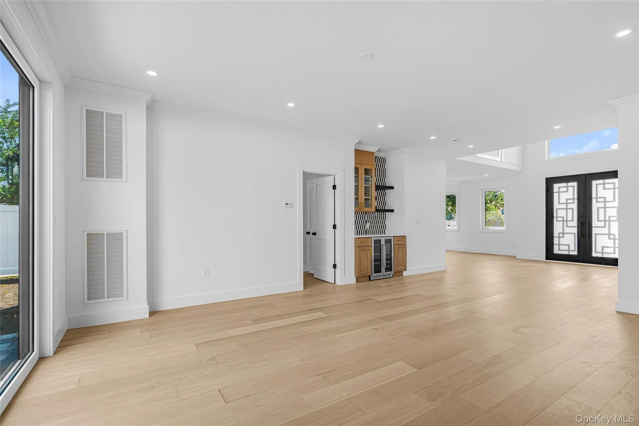 60 Periwinkle Road, Hempstead, NY, 5 Bedrooms Bedrooms, 12 Rooms Rooms,3 BathroomsBathrooms,Residential,For Rent,Periwinkle,0,1036257 60 Periwinkle Road, Hempstead, NY, 5 Bedrooms Bedrooms, 12 Rooms Rooms,3 BathroomsBathrooms,Residential,For Rent,Periwinkle,0,1036257