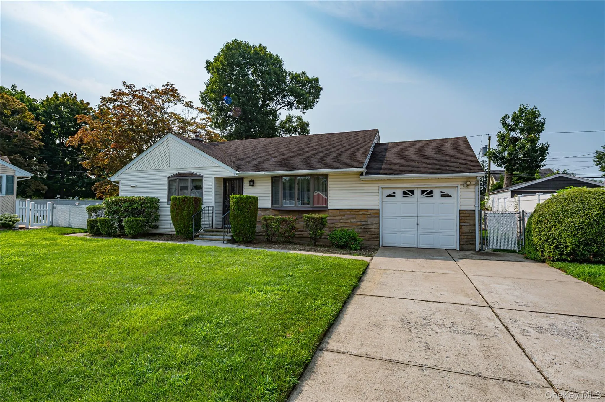 3986 Maplewood Drive, Hempstead, NY, 3 Bedrooms Bedrooms, 6 Rooms Rooms,1 BathroomBathrooms,Residential,For Rent,Maplewood,0,1036258 3986 Maplewood Drive, Hempstead, NY, 3 Bedrooms Bedrooms, 6 Rooms Rooms,1 BathroomBathrooms,Residential,For Rent,Maplewood,0,1036258