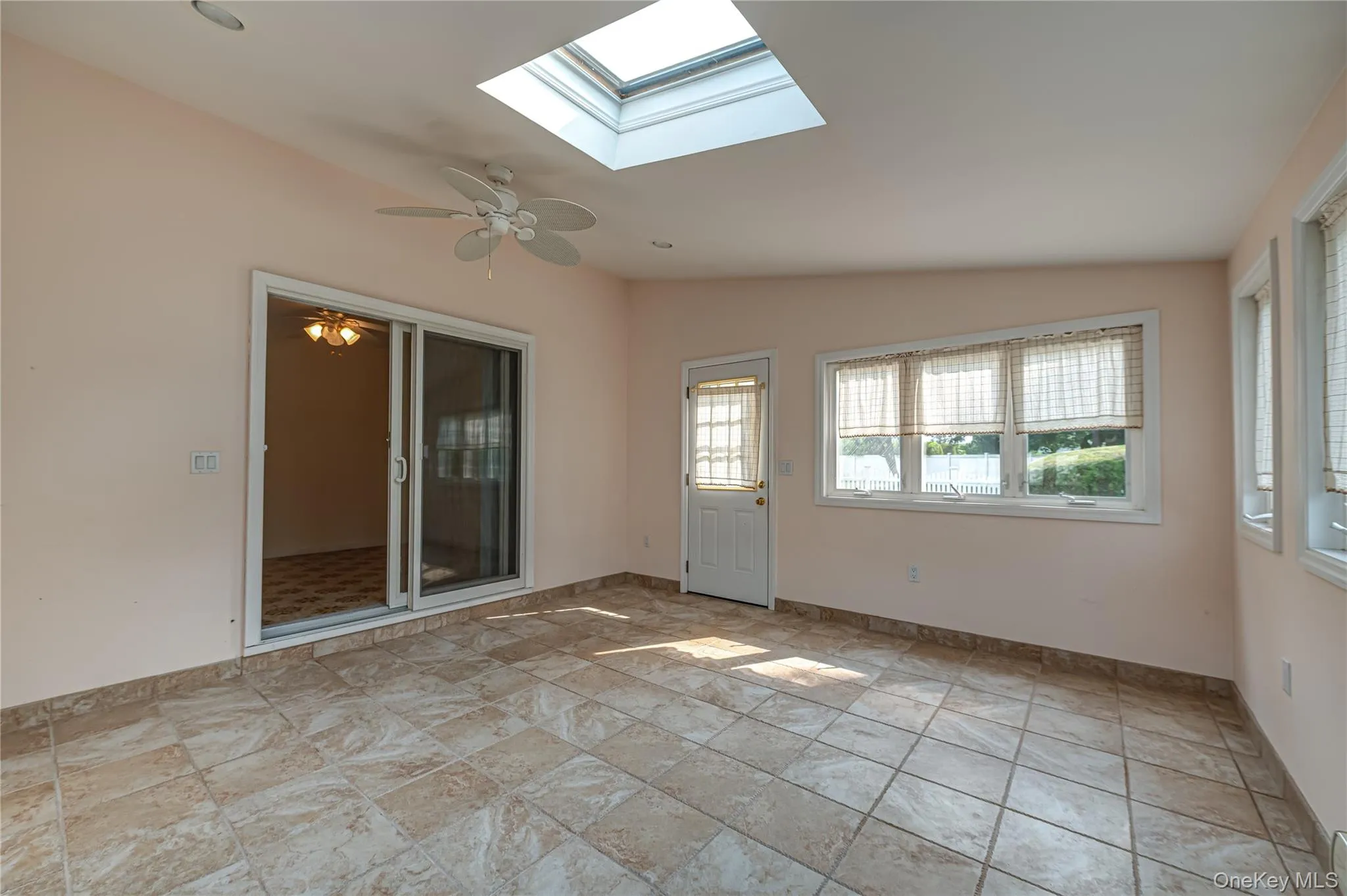 3986 Maplewood Drive, Hempstead, NY, 3 Bedrooms Bedrooms, 6 Rooms Rooms,1 BathroomBathrooms,Residential,For Rent,Maplewood,0,1036258 3986 Maplewood Drive, Hempstead, NY, 3 Bedrooms Bedrooms, 6 Rooms Rooms,1 BathroomBathrooms,Residential,For Rent,Maplewood,0,1036258