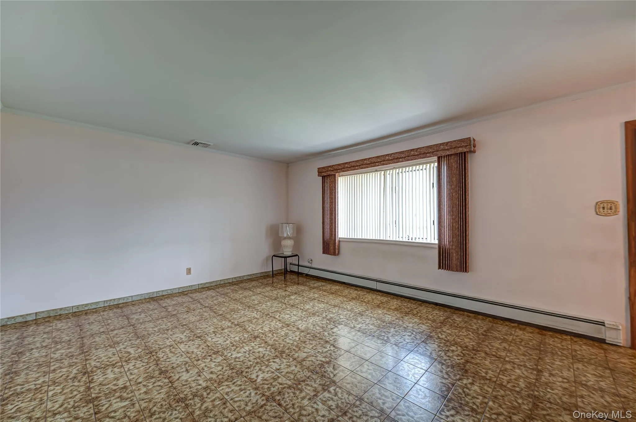 3986 Maplewood Drive, Hempstead, NY, 3 Bedrooms Bedrooms, 6 Rooms Rooms,1 BathroomBathrooms,Residential,For Rent,Maplewood,0,1036258 3986 Maplewood Drive, Hempstead, NY, 3 Bedrooms Bedrooms, 6 Rooms Rooms,1 BathroomBathrooms,Residential,For Rent,Maplewood,0,1036258
