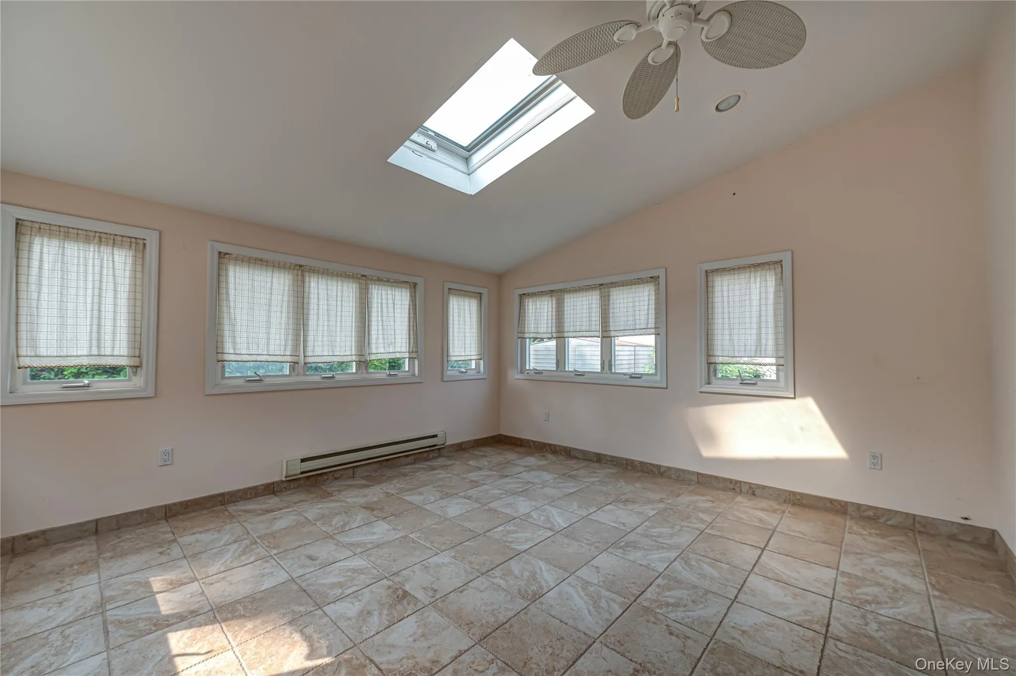 3986 Maplewood Drive, Hempstead, NY, 3 Bedrooms Bedrooms, 6 Rooms Rooms,1 BathroomBathrooms,Residential,For Rent,Maplewood,0,1036258 3986 Maplewood Drive, Hempstead, NY, 3 Bedrooms Bedrooms, 6 Rooms Rooms,1 BathroomBathrooms,Residential,For Rent,Maplewood,0,1036258