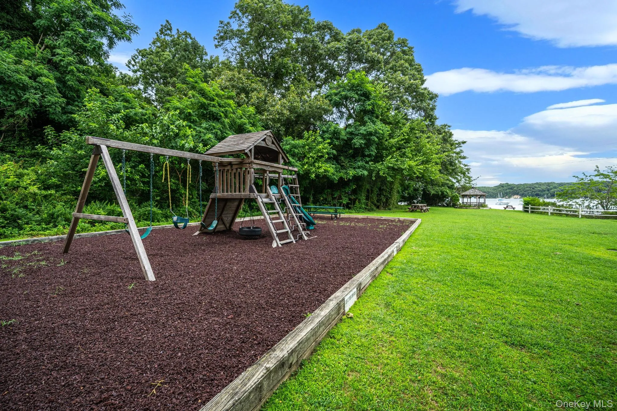 27 Walnut Avenue, Brookhaven, NY, 1 Bedroom Bedrooms, 3 Rooms Rooms,1 BathroomBathrooms,Residential Lease,For Rent,Walnut,0,1036259 27 Walnut Avenue, Brookhaven, NY, 1 Bedroom Bedrooms, 3 Rooms Rooms,1 BathroomBathrooms,Residential Lease,For Rent,Walnut,0,1036259