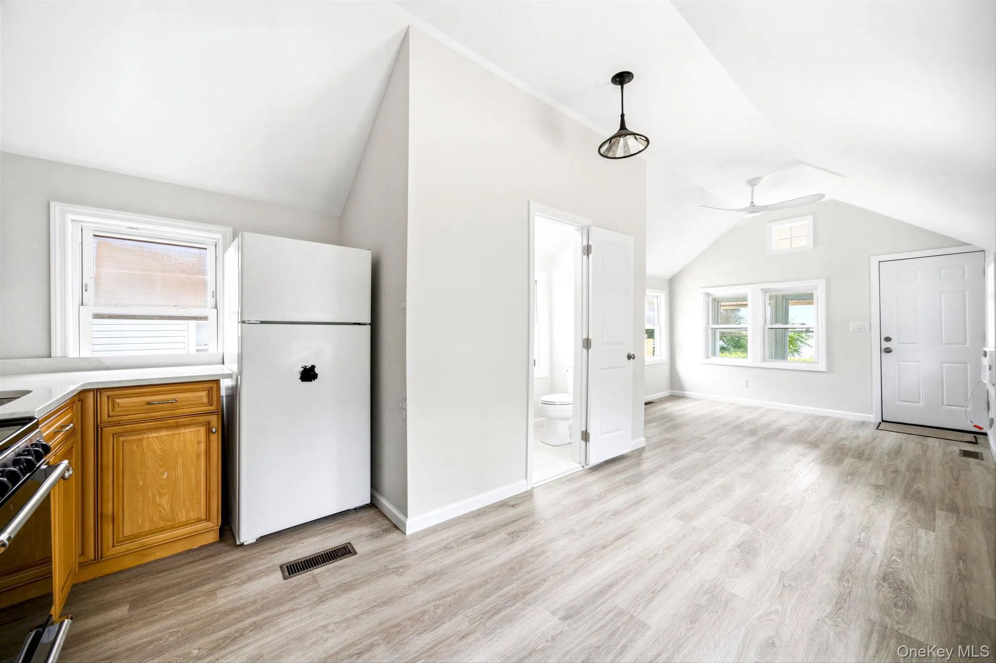 27 Walnut Avenue, Brookhaven, NY, 1 Bedroom Bedrooms, 3 Rooms Rooms,1 BathroomBathrooms,Residential Lease,For Rent,Walnut,0,1036259 27 Walnut Avenue, Brookhaven, NY, 1 Bedroom Bedrooms, 3 Rooms Rooms,1 BathroomBathrooms,Residential Lease,For Rent,Walnut,0,1036259