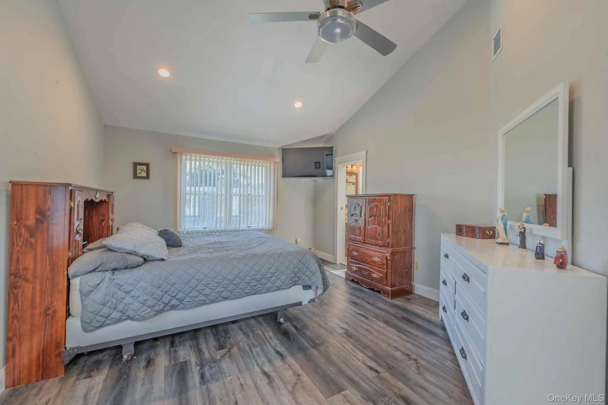 484 Washington Avenue, Babylon, NY, 4 Bedrooms Bedrooms, 12 Rooms Rooms,2 BathroomsBathrooms,Residential,For Rent,Washington,0,1036260 484 Washington Avenue, Babylon, NY, 4 Bedrooms Bedrooms, 12 Rooms Rooms,2 BathroomsBathrooms,Residential,For Rent,Washington,0,1036260
