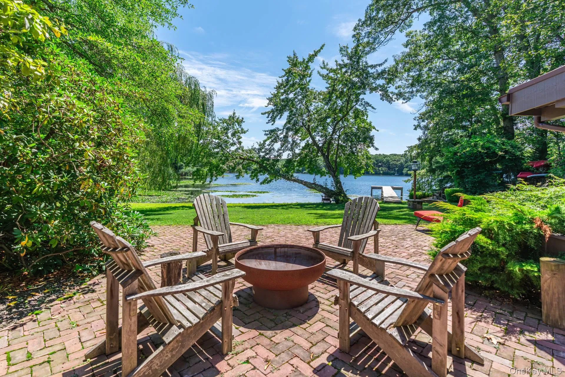 THE LAKE HOUSE THE LAKE HOUSE