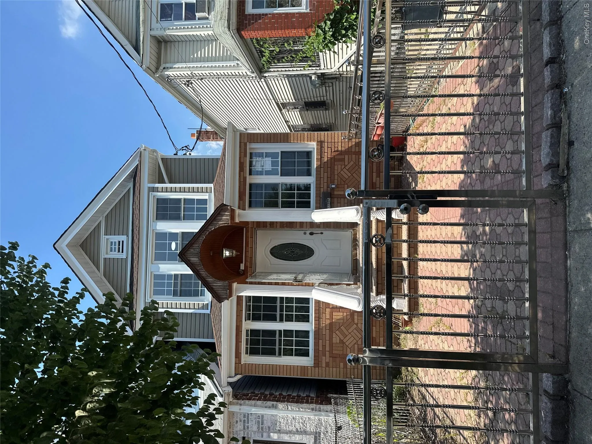 17205 89th Avenue, New York, NY, 4 Bedrooms Bedrooms, 10 Rooms Rooms,2 BathroomsBathrooms,Residential,For Rent,89th,0,1036269 17205 89th Avenue, New York, NY, 4 Bedrooms Bedrooms, 10 Rooms Rooms,2 BathroomsBathrooms,Residential,For Rent,89th,0,1036269