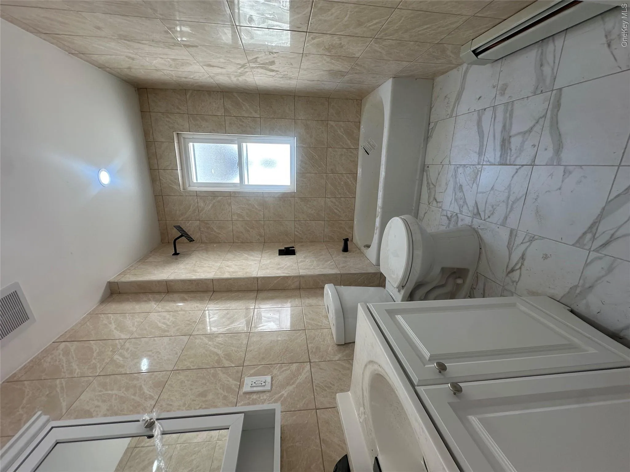 17205 89th Avenue, New York, NY, 4 Bedrooms Bedrooms, 10 Rooms Rooms,2 BathroomsBathrooms,Residential,For Rent,89th,0,1036269 17205 89th Avenue, New York, NY, 4 Bedrooms Bedrooms, 10 Rooms Rooms,2 BathroomsBathrooms,Residential,For Rent,89th,0,1036269