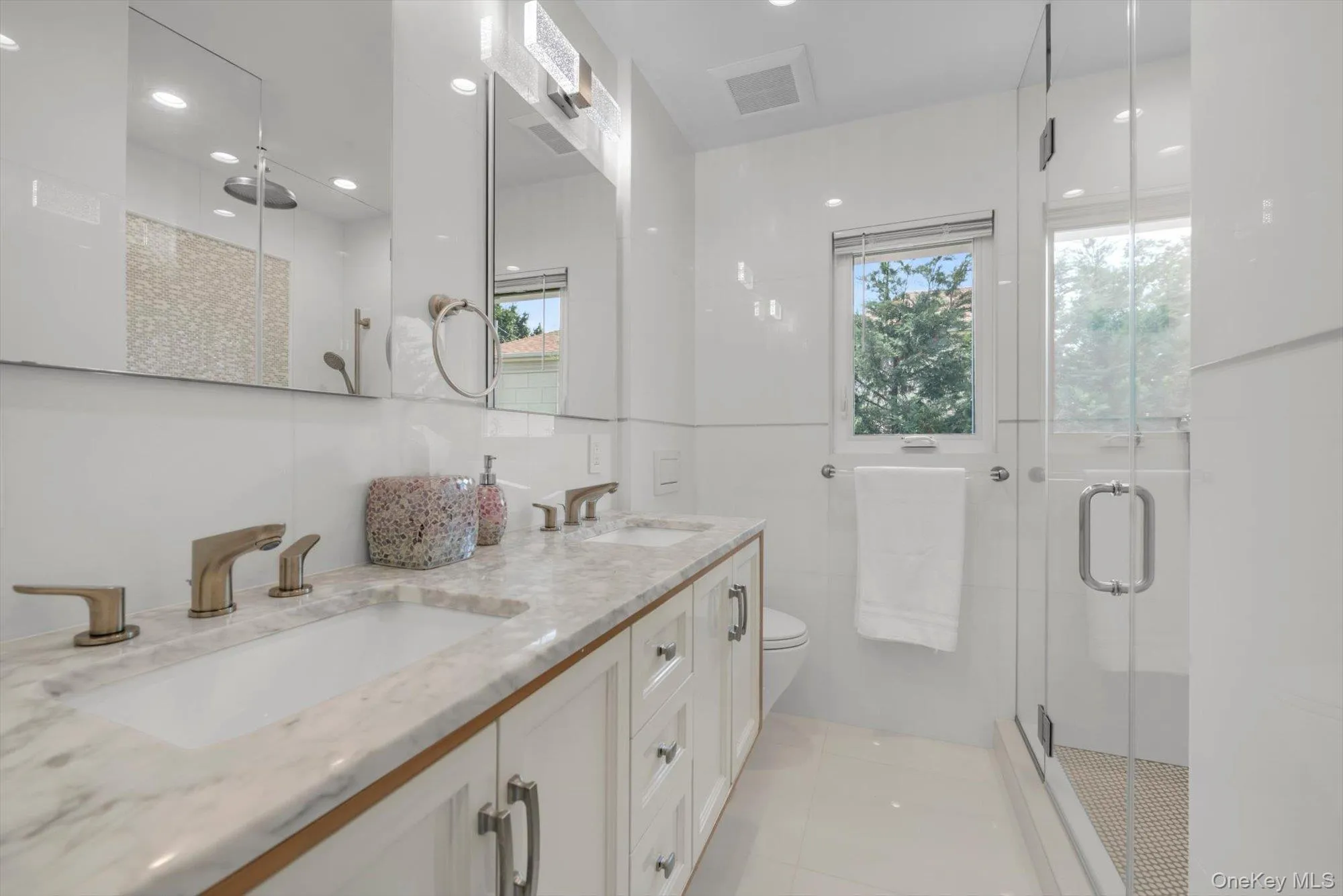 54 Sullivan Drive, Oyster Bay, NY, 4 Bedrooms Bedrooms, 8 Rooms Rooms,2 BathroomsBathrooms,Residential,For Rent,Sullivan,0,1036270 54 Sullivan Drive, Oyster Bay, NY, 4 Bedrooms Bedrooms, 8 Rooms Rooms,2 BathroomsBathrooms,Residential,For Rent,Sullivan,0,1036270