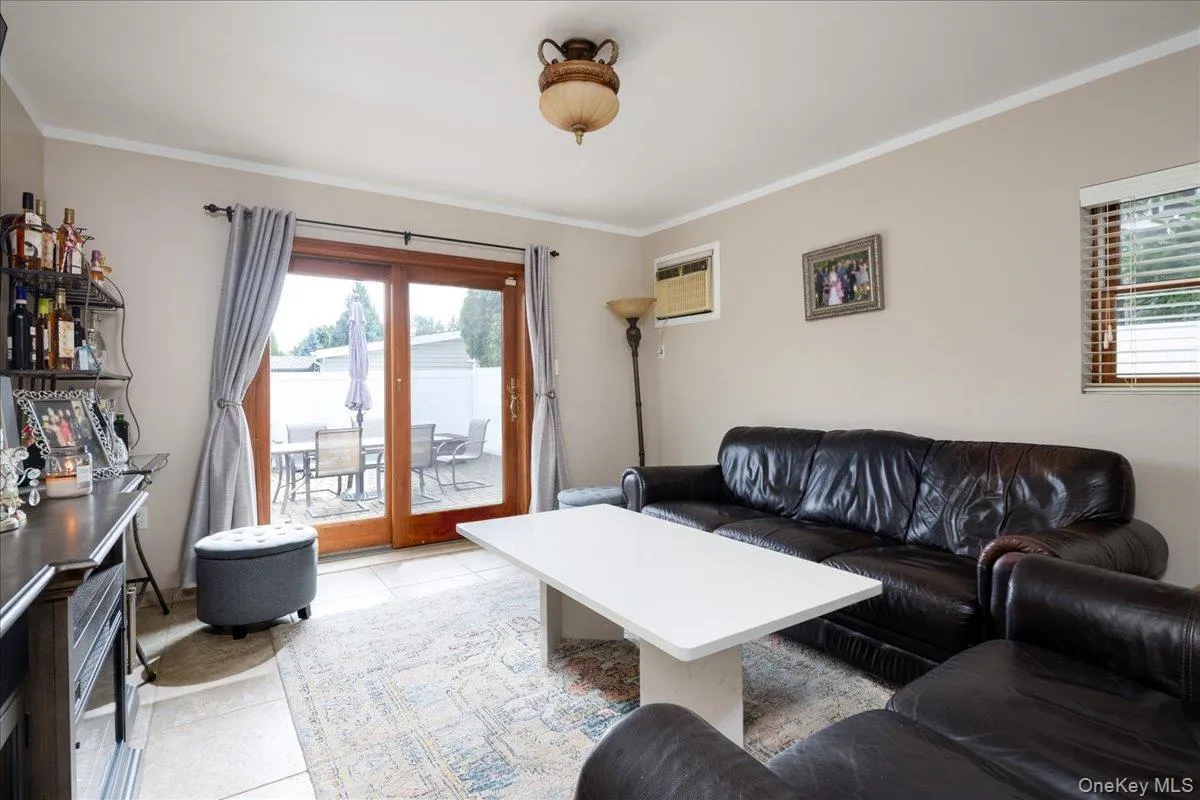 242 Seidman Place, Hempstead, NY, 4 Bedrooms Bedrooms, 9 Rooms Rooms,2 BathroomsBathrooms,Residential,For Rent,Seidman,0,1036274 242 Seidman Place, Hempstead, NY, 4 Bedrooms Bedrooms, 9 Rooms Rooms,2 BathroomsBathrooms,Residential,For Rent,Seidman,0,1036274