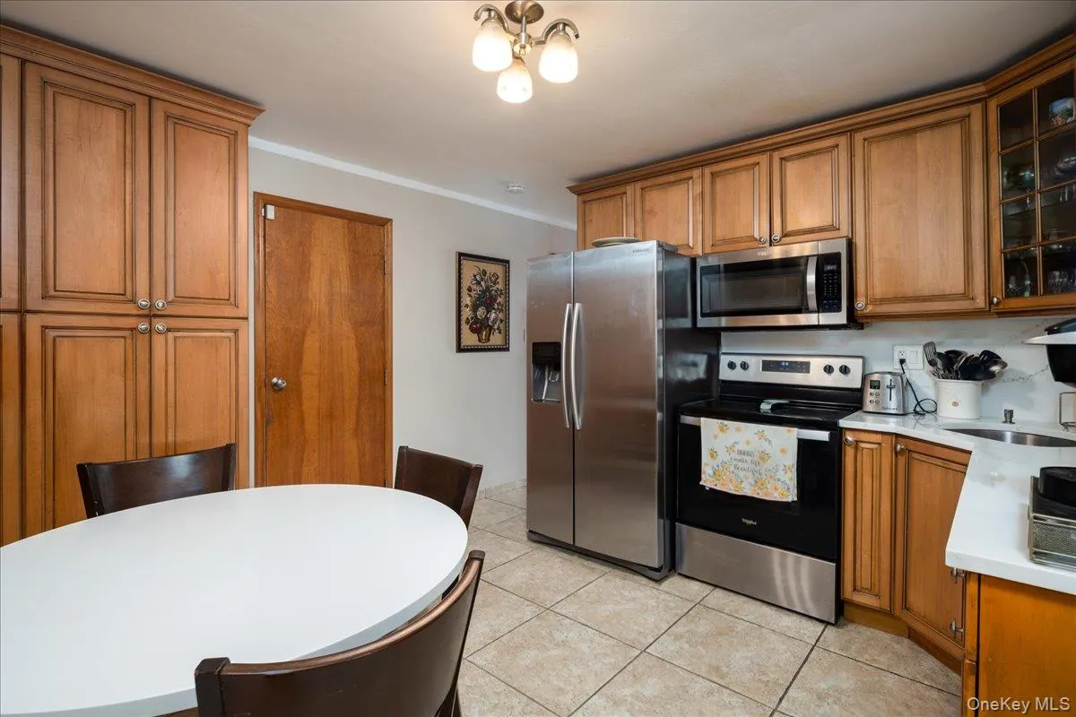 242 Seidman Place, Hempstead, NY, 4 Bedrooms Bedrooms, 9 Rooms Rooms,2 BathroomsBathrooms,Residential,For Rent,Seidman,0,1036274 242 Seidman Place, Hempstead, NY, 4 Bedrooms Bedrooms, 9 Rooms Rooms,2 BathroomsBathrooms,Residential,For Rent,Seidman,0,1036274