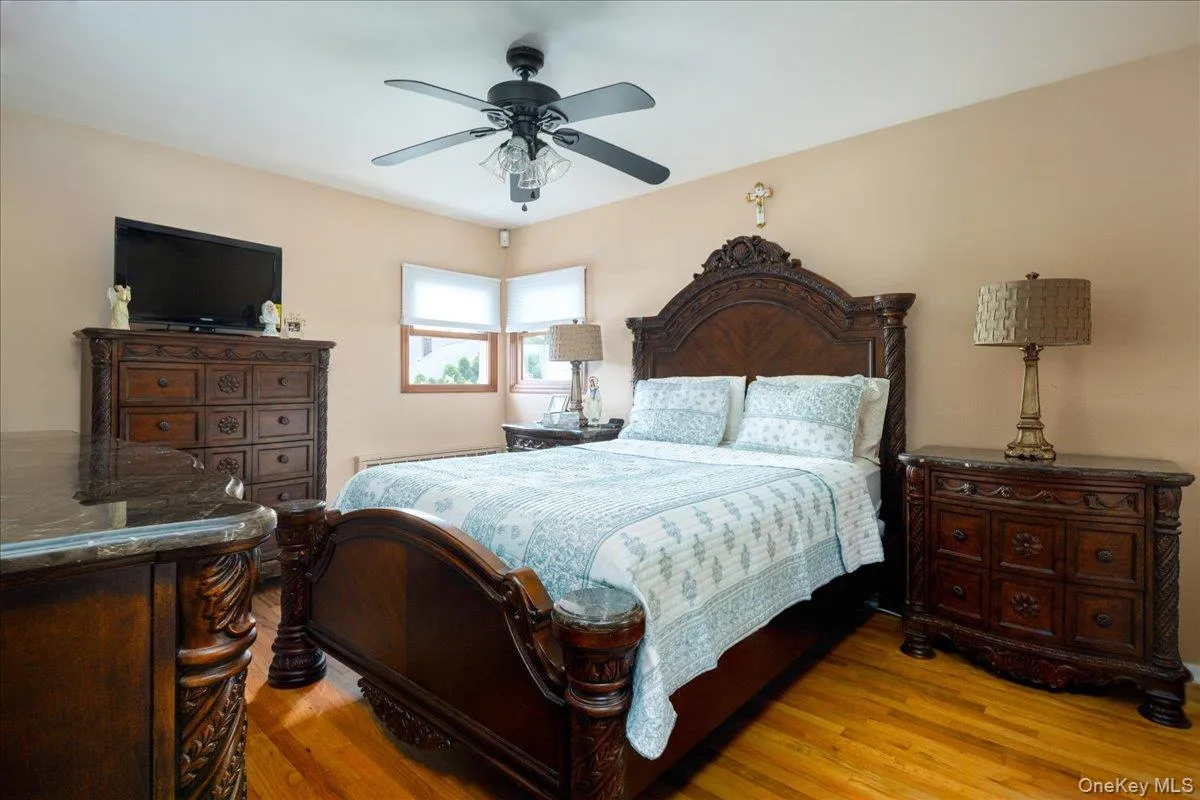 242 Seidman Place, Hempstead, NY, 4 Bedrooms Bedrooms, 9 Rooms Rooms,2 BathroomsBathrooms,Residential,For Rent,Seidman,0,1036274 242 Seidman Place, Hempstead, NY, 4 Bedrooms Bedrooms, 9 Rooms Rooms,2 BathroomsBathrooms,Residential,For Rent,Seidman,0,1036274