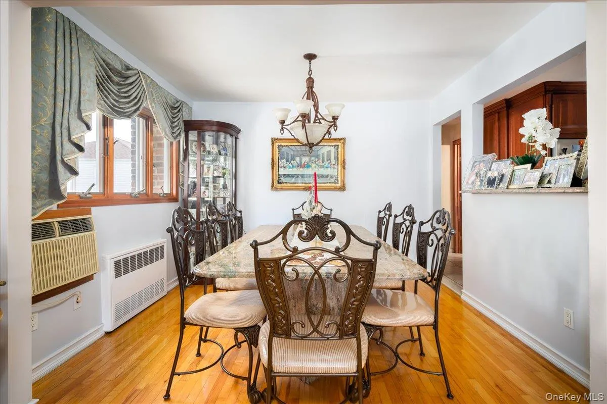 242 Seidman Place, Hempstead, NY, 4 Bedrooms Bedrooms, 9 Rooms Rooms,2 BathroomsBathrooms,Residential,For Rent,Seidman,0,1036274 242 Seidman Place, Hempstead, NY, 4 Bedrooms Bedrooms, 9 Rooms Rooms,2 BathroomsBathrooms,Residential,For Rent,Seidman,0,1036274