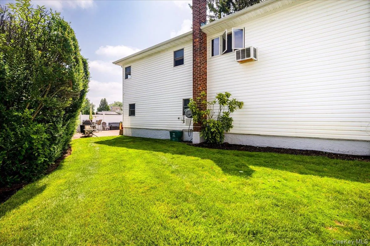 242 Seidman Place, Hempstead, NY, 4 Bedrooms Bedrooms, 9 Rooms Rooms,2 BathroomsBathrooms,Residential,For Rent,Seidman,0,1036274 242 Seidman Place, Hempstead, NY, 4 Bedrooms Bedrooms, 9 Rooms Rooms,2 BathroomsBathrooms,Residential,For Rent,Seidman,0,1036274