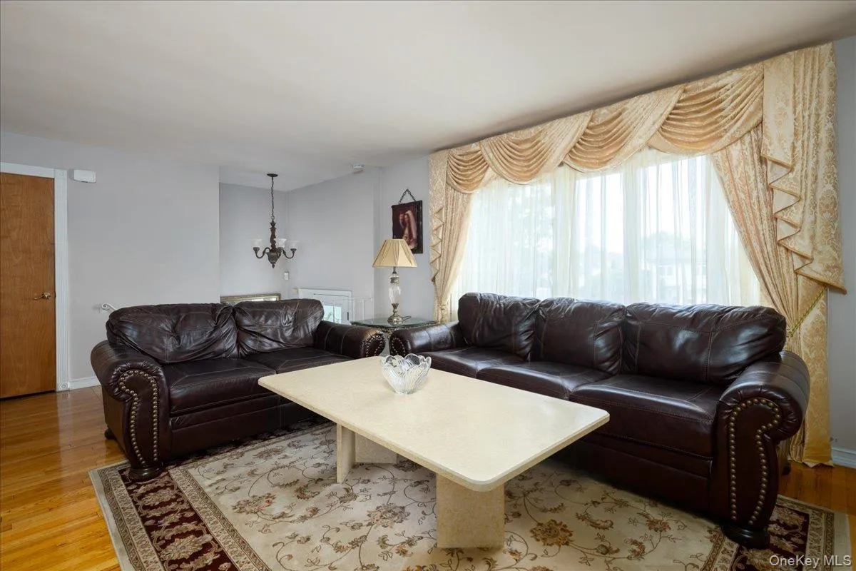 242 Seidman Place, Hempstead, NY, 4 Bedrooms Bedrooms, 9 Rooms Rooms,2 BathroomsBathrooms,Residential,For Rent,Seidman,0,1036274 242 Seidman Place, Hempstead, NY, 4 Bedrooms Bedrooms, 9 Rooms Rooms,2 BathroomsBathrooms,Residential,For Rent,Seidman,0,1036274