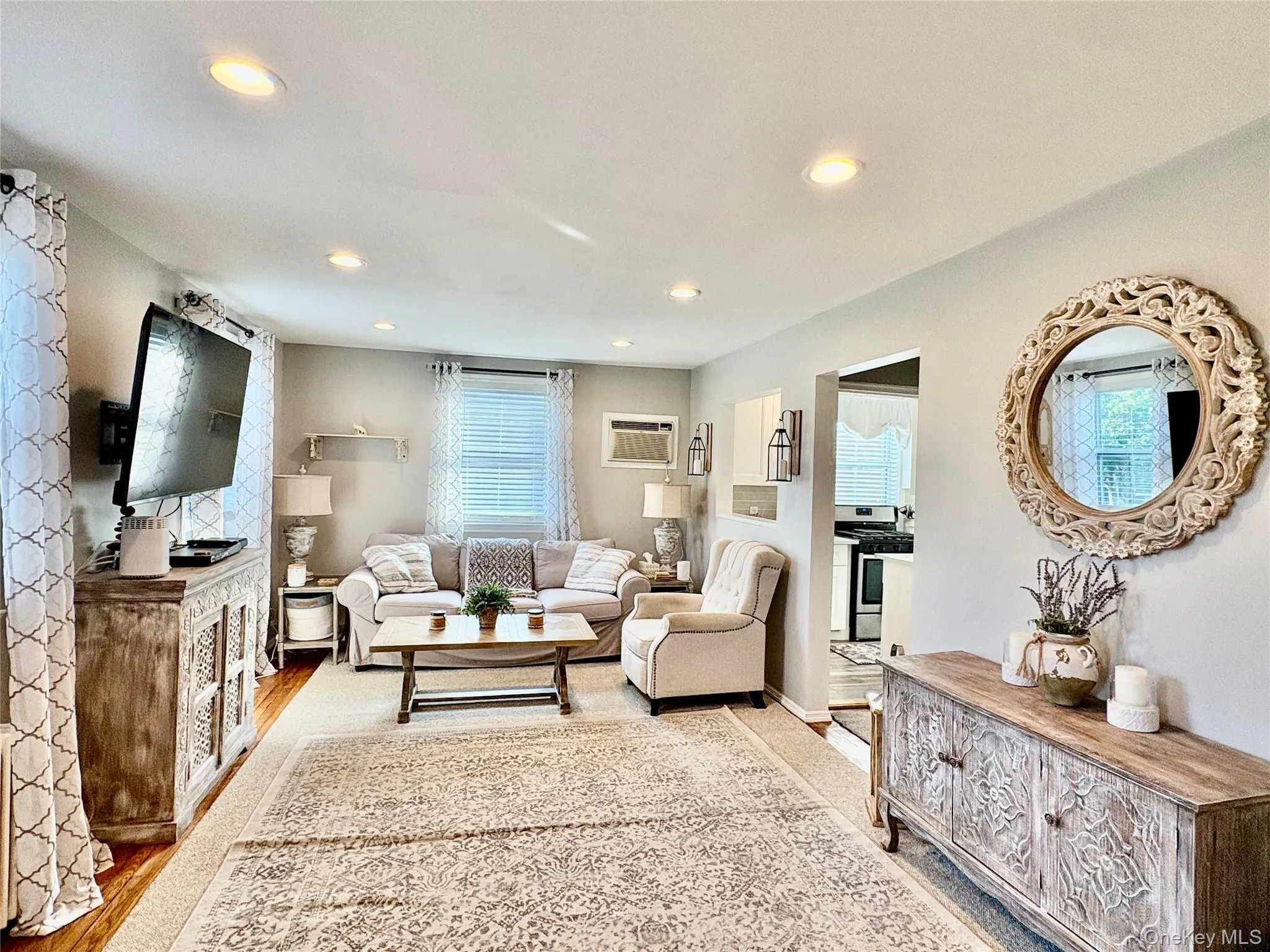 260-08 74th Avenue, New York, NY, 1 Bedroom Bedrooms, 3 Rooms Rooms,1 BathroomBathrooms,Residential Lease,For Rent,74th,0,1036275 260-08 74th Avenue, New York, NY, 1 Bedroom Bedrooms, 3 Rooms Rooms,1 BathroomBathrooms,Residential Lease,For Rent,74th,0,1036275