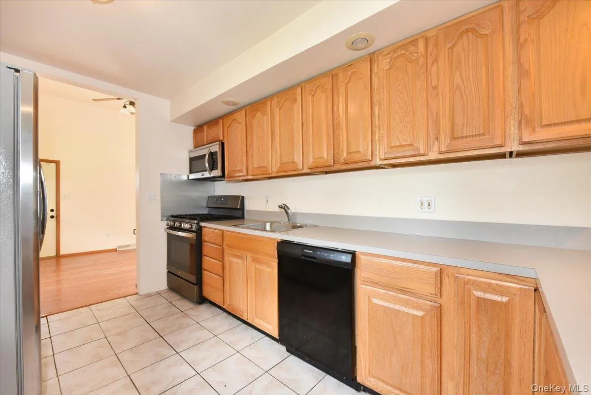 257 Maple Street, Oyster Bay, NY, 4 Bedrooms Bedrooms, 7 Rooms Rooms,1 BathroomBathrooms,Residential Lease,For Rent,Maple,0,1036279 257 Maple Street, Oyster Bay, NY, 4 Bedrooms Bedrooms, 7 Rooms Rooms,1 BathroomBathrooms,Residential Lease,For Rent,Maple,0,1036279