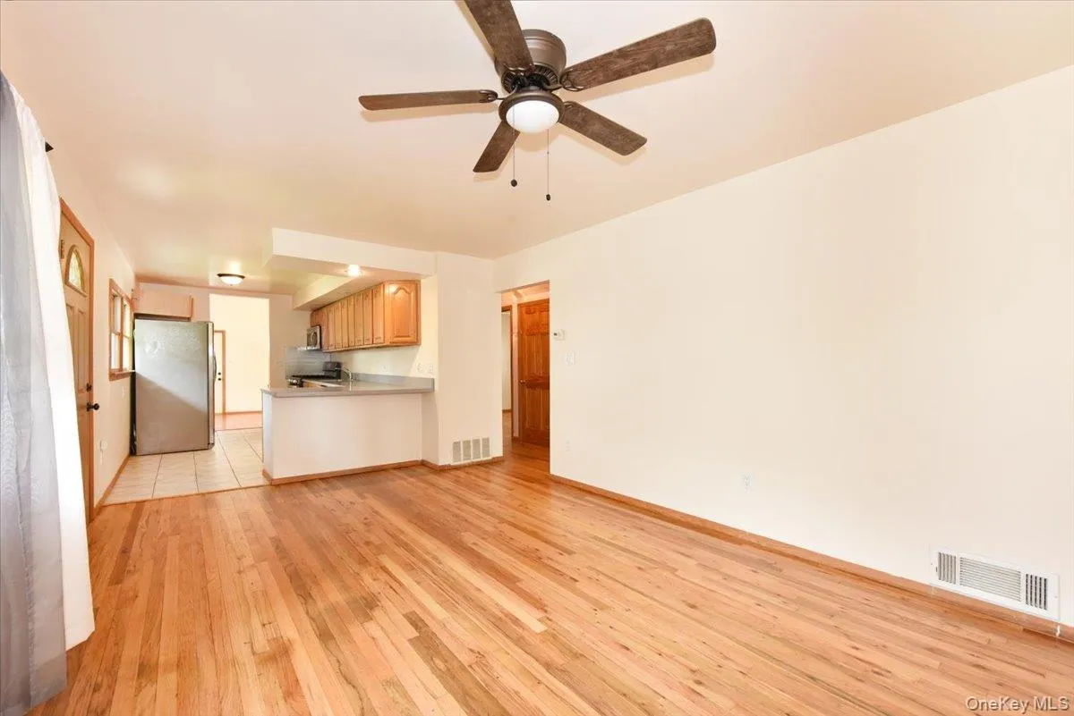 257 Maple Street, Oyster Bay, NY, 4 Bedrooms Bedrooms, 7 Rooms Rooms,1 BathroomBathrooms,Residential Lease,For Rent,Maple,0,1036279 257 Maple Street, Oyster Bay, NY, 4 Bedrooms Bedrooms, 7 Rooms Rooms,1 BathroomBathrooms,Residential Lease,For Rent,Maple,0,1036279