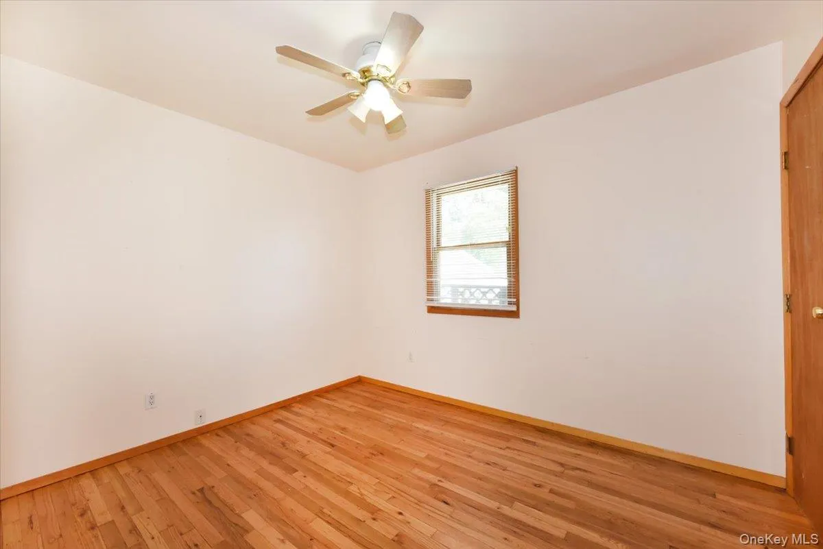257 Maple Street, Oyster Bay, NY, 4 Bedrooms Bedrooms, 7 Rooms Rooms,1 BathroomBathrooms,Residential Lease,For Rent,Maple,0,1036279 257 Maple Street, Oyster Bay, NY, 4 Bedrooms Bedrooms, 7 Rooms Rooms,1 BathroomBathrooms,Residential Lease,For Rent,Maple,0,1036279