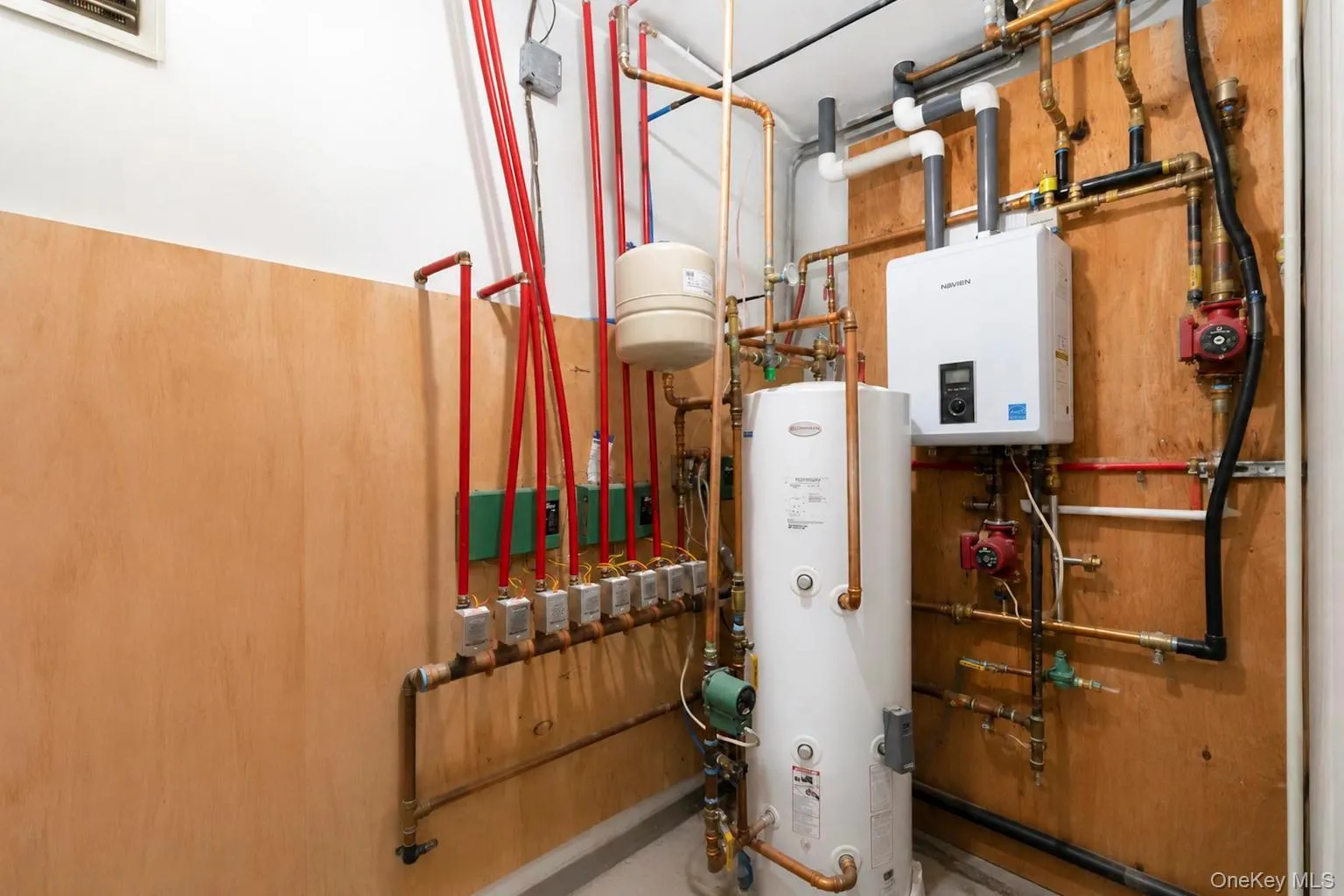Gas burner and hot water heater Gas burner and hot water heater